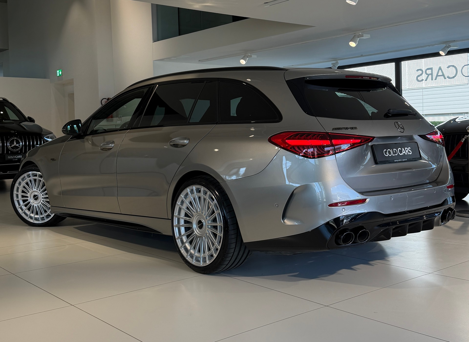MERCEDES-BENZ C 43 T AMG 4Matic-image-4