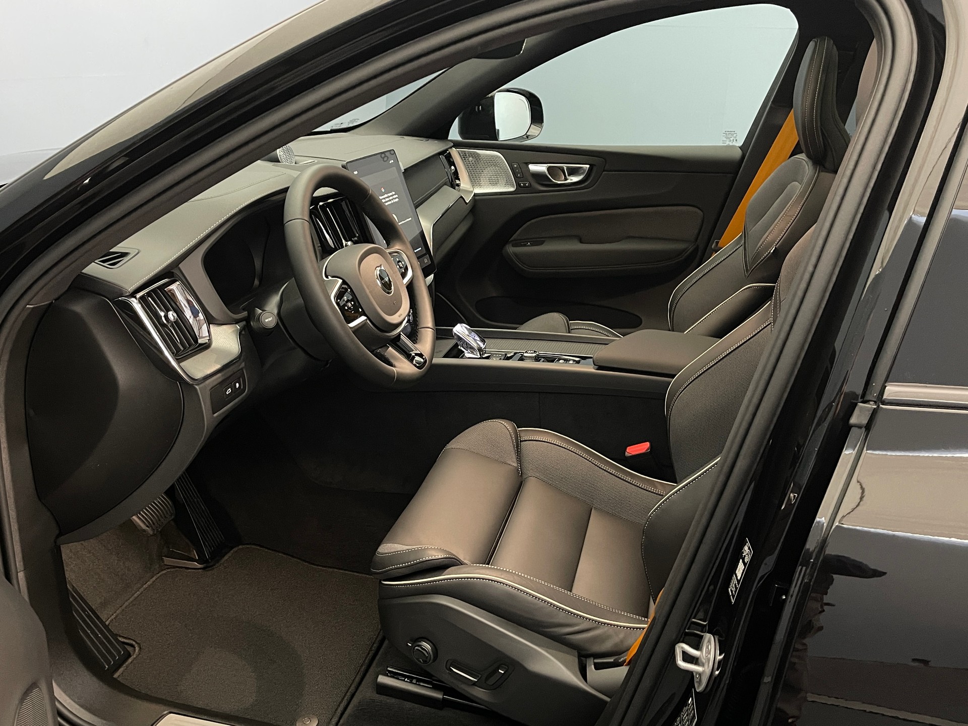 VOLVO XC60 2.0 T8 TE Polestar eAWD-image-7