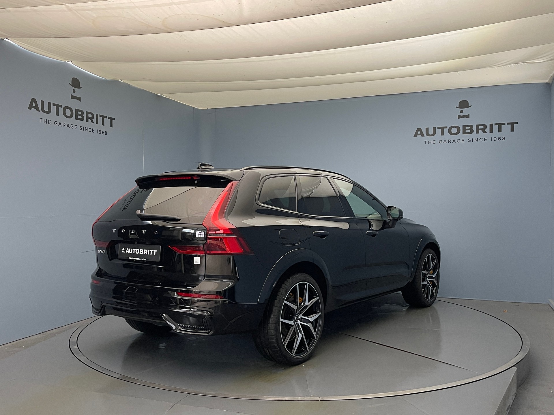 VOLVO XC60 2.0 T8 TE Polestar eAWD-image-4