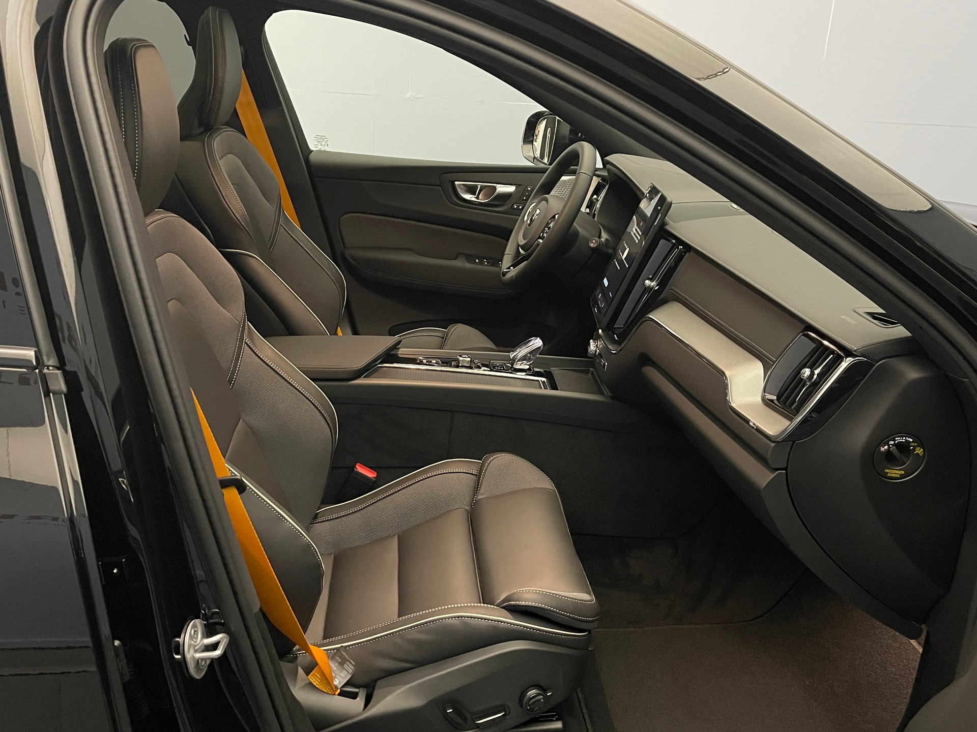 VOLVO XC60 2.0 T8 TE Polestar eAWD-image-10