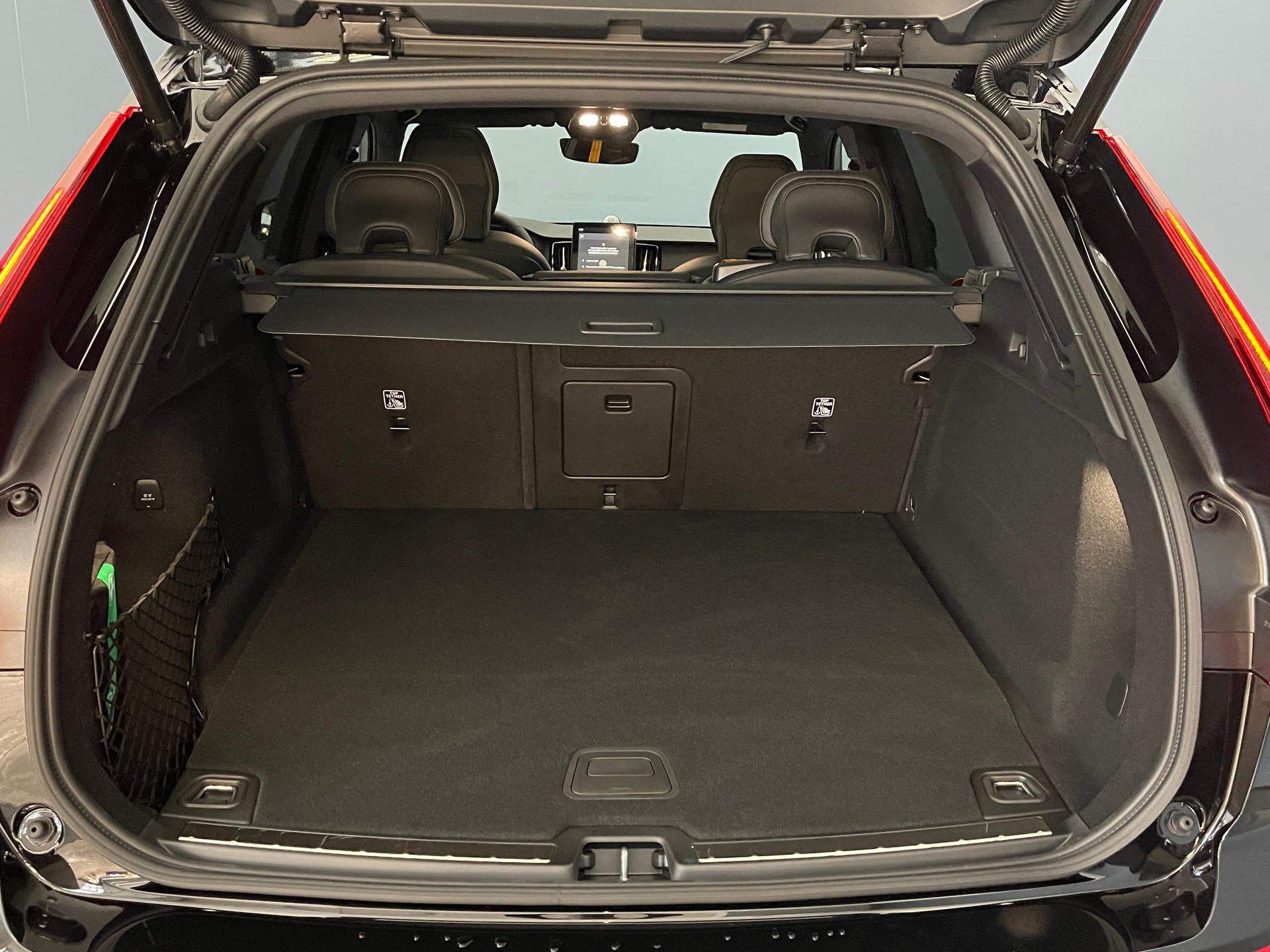 VOLVO XC60 2.0 T8 TE Polestar eAWD-image-13