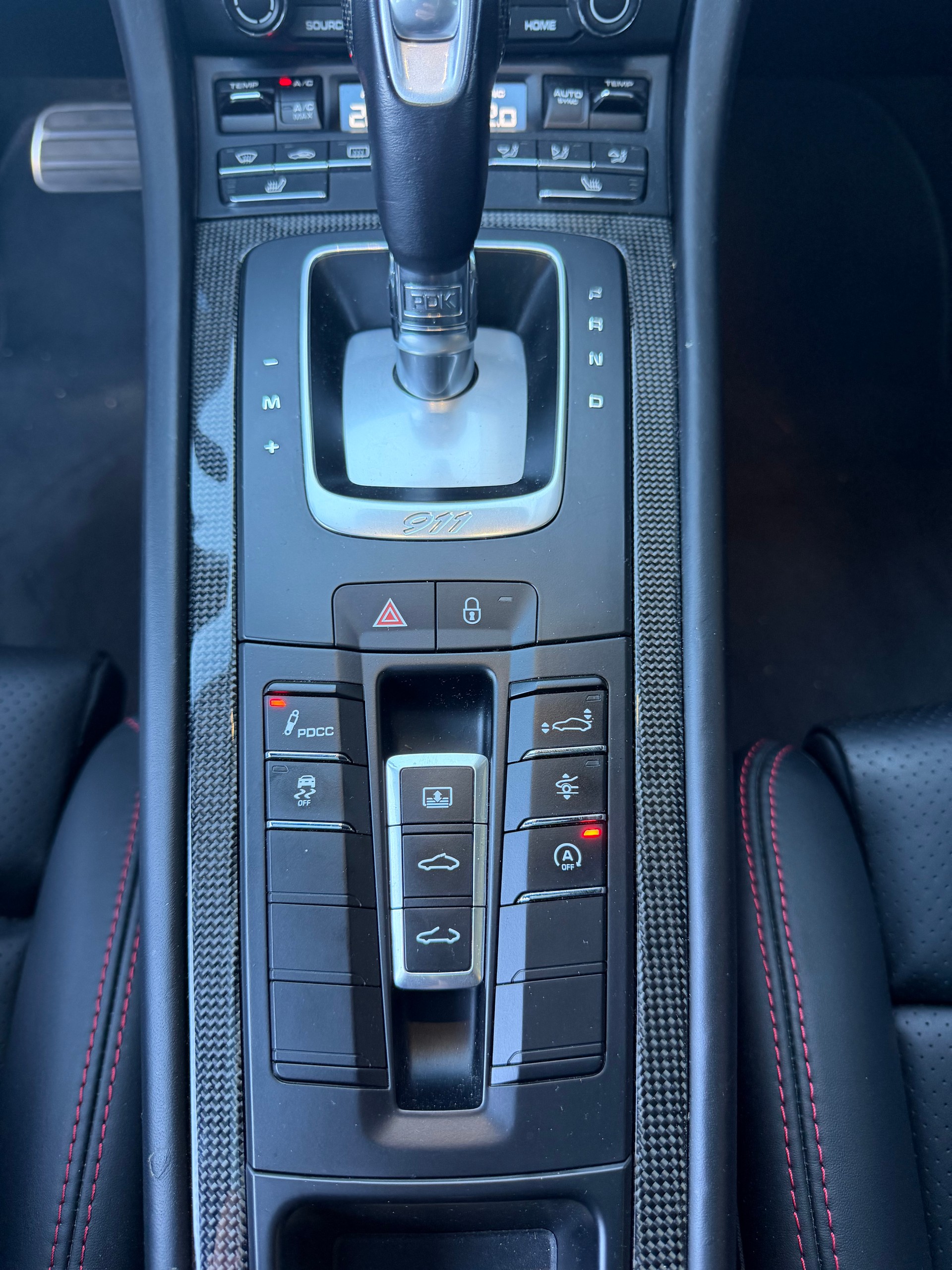 PORSCHE 911 Coupé 3.8 Turbo PDK-image-17