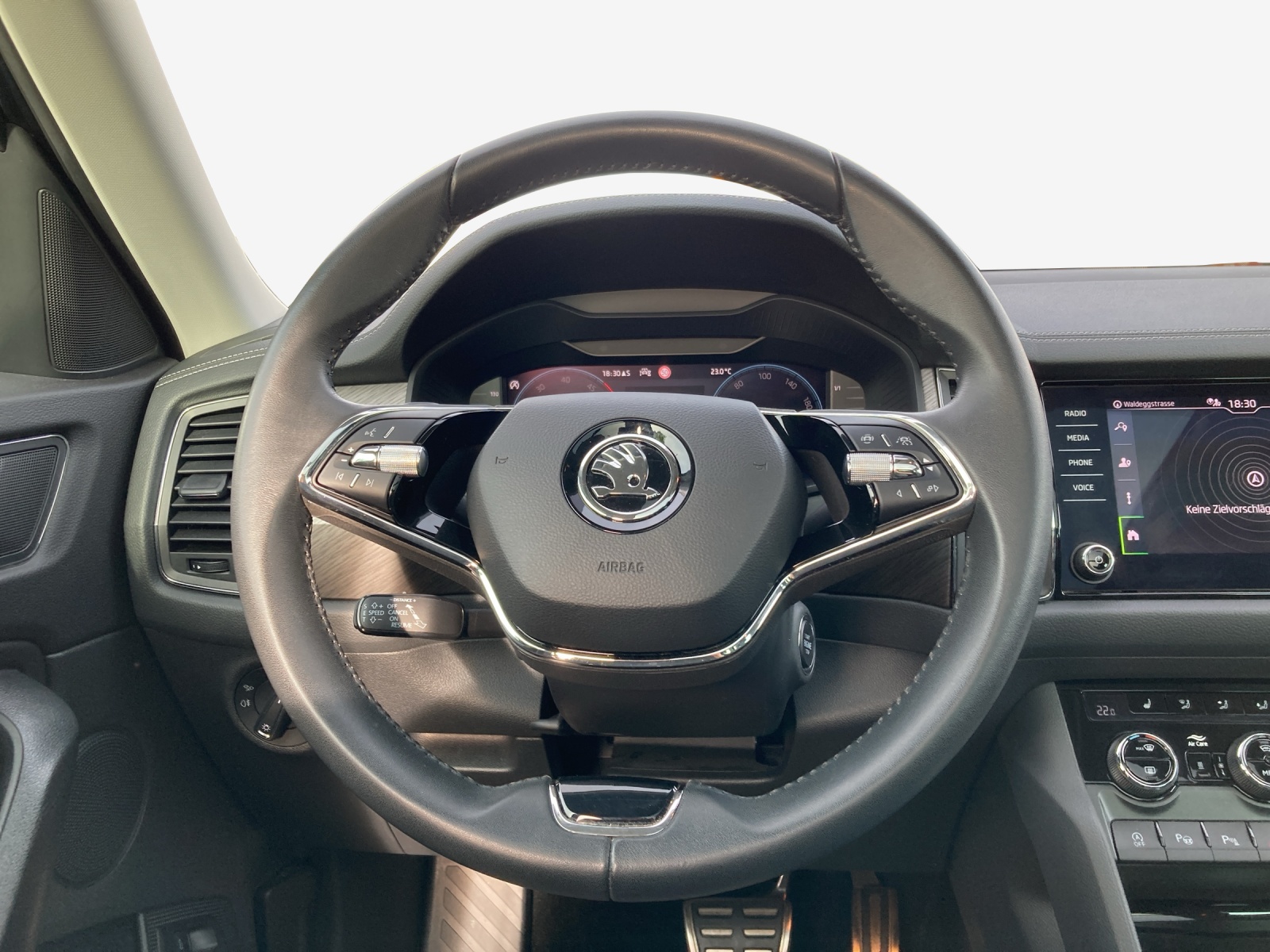 SKODA Kodiaq 2.0 TDI CR Style 4x4 DSG-image-9