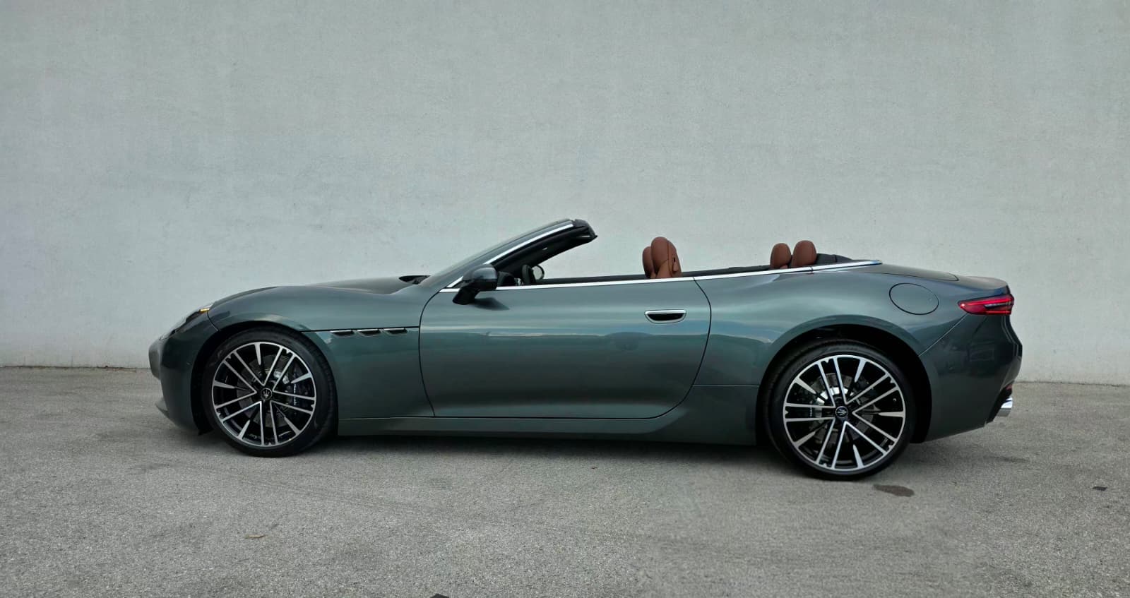 MASERATI GranCabrio Modena-image-3