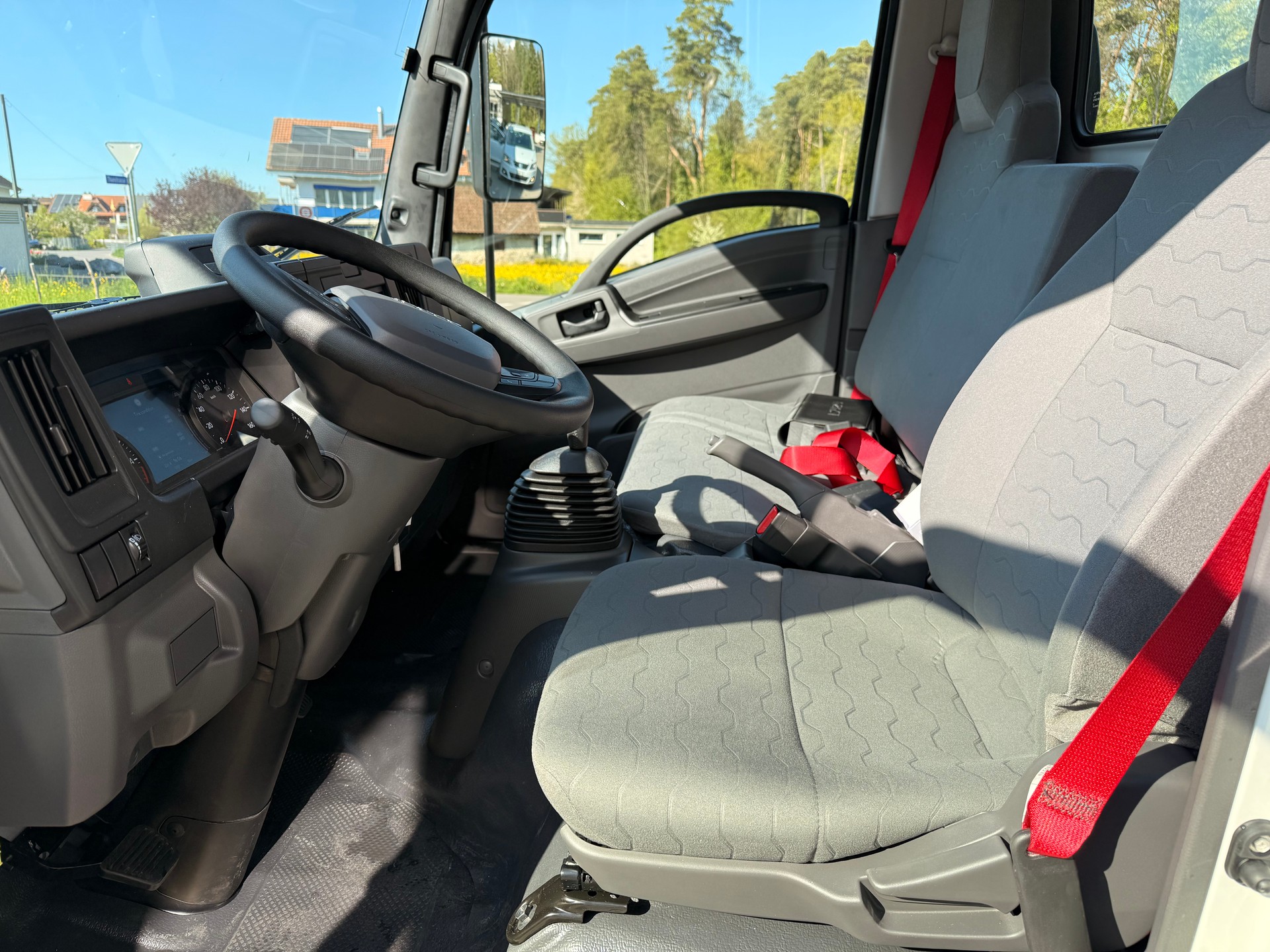 ISUZU M21 T E-image-4