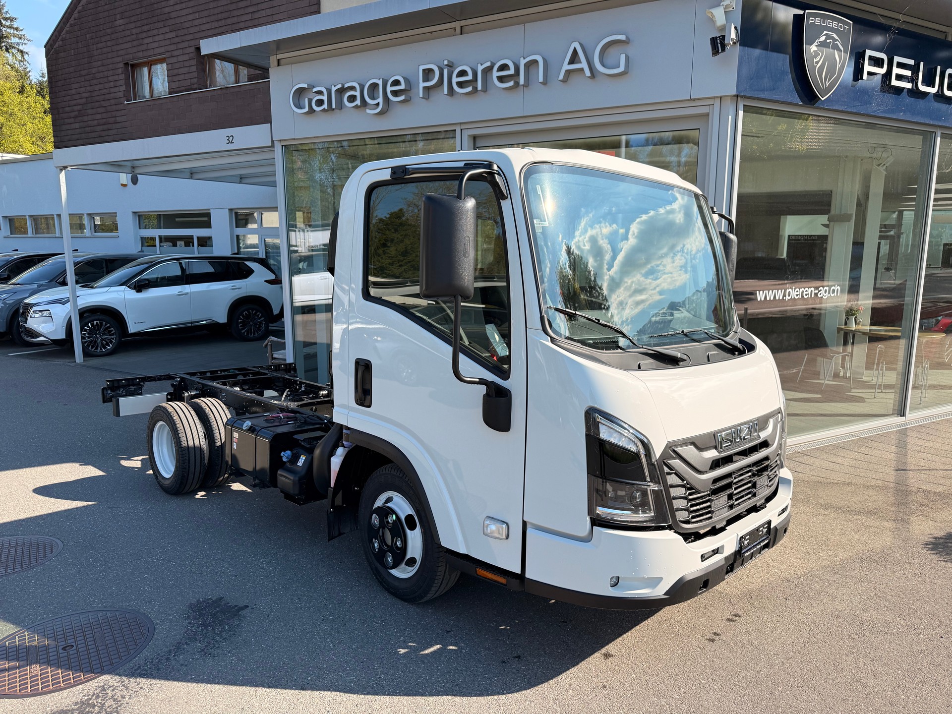 ISUZU M21 T E-image-0