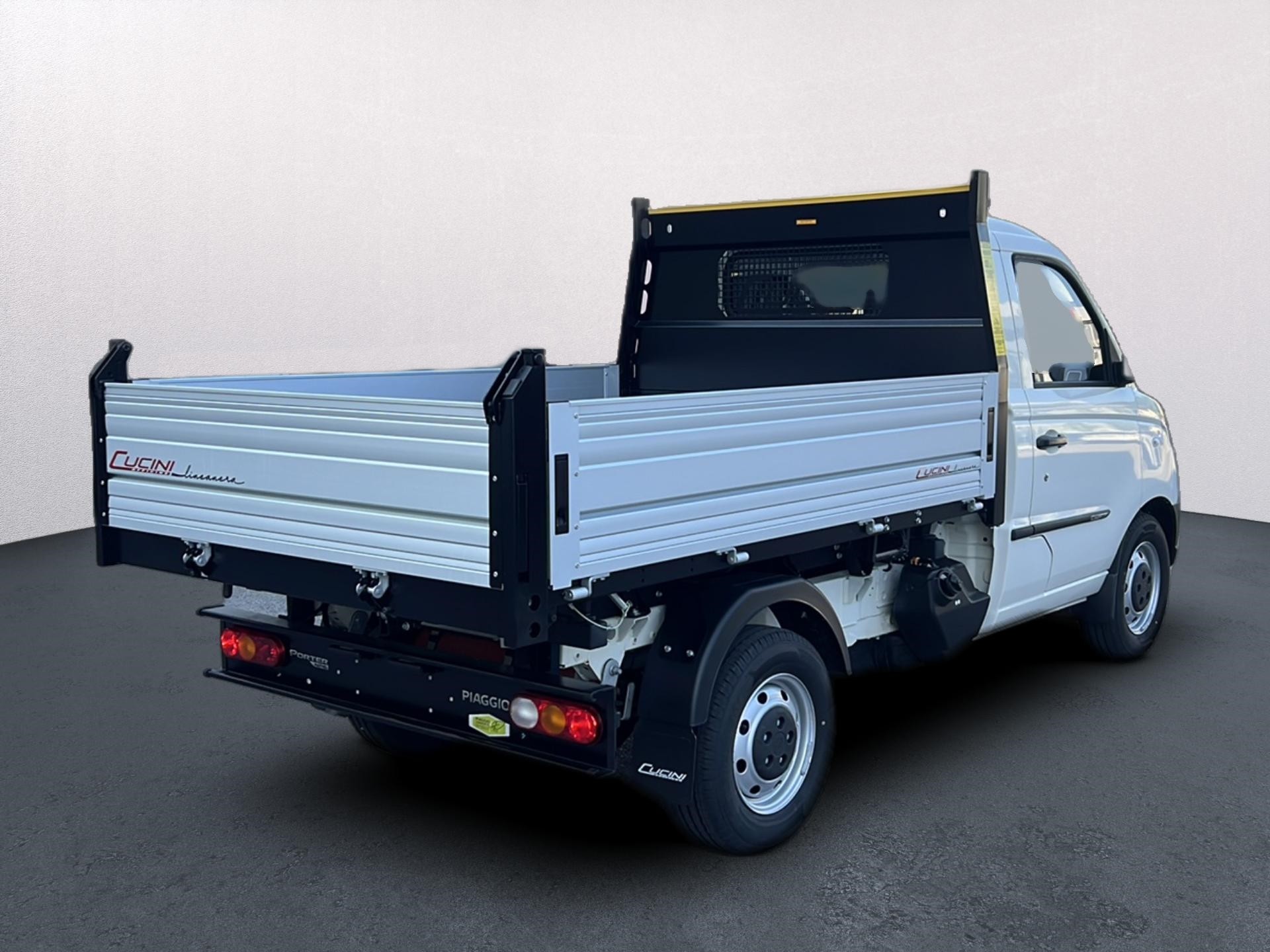 PIAGGIO Porter Kipper 1.5 CNG Pro Short Range-image-5