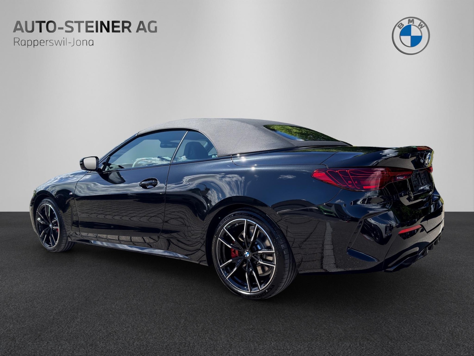 BMW M440i xDrive Cabrio M Sport Pro-showroom-element-2