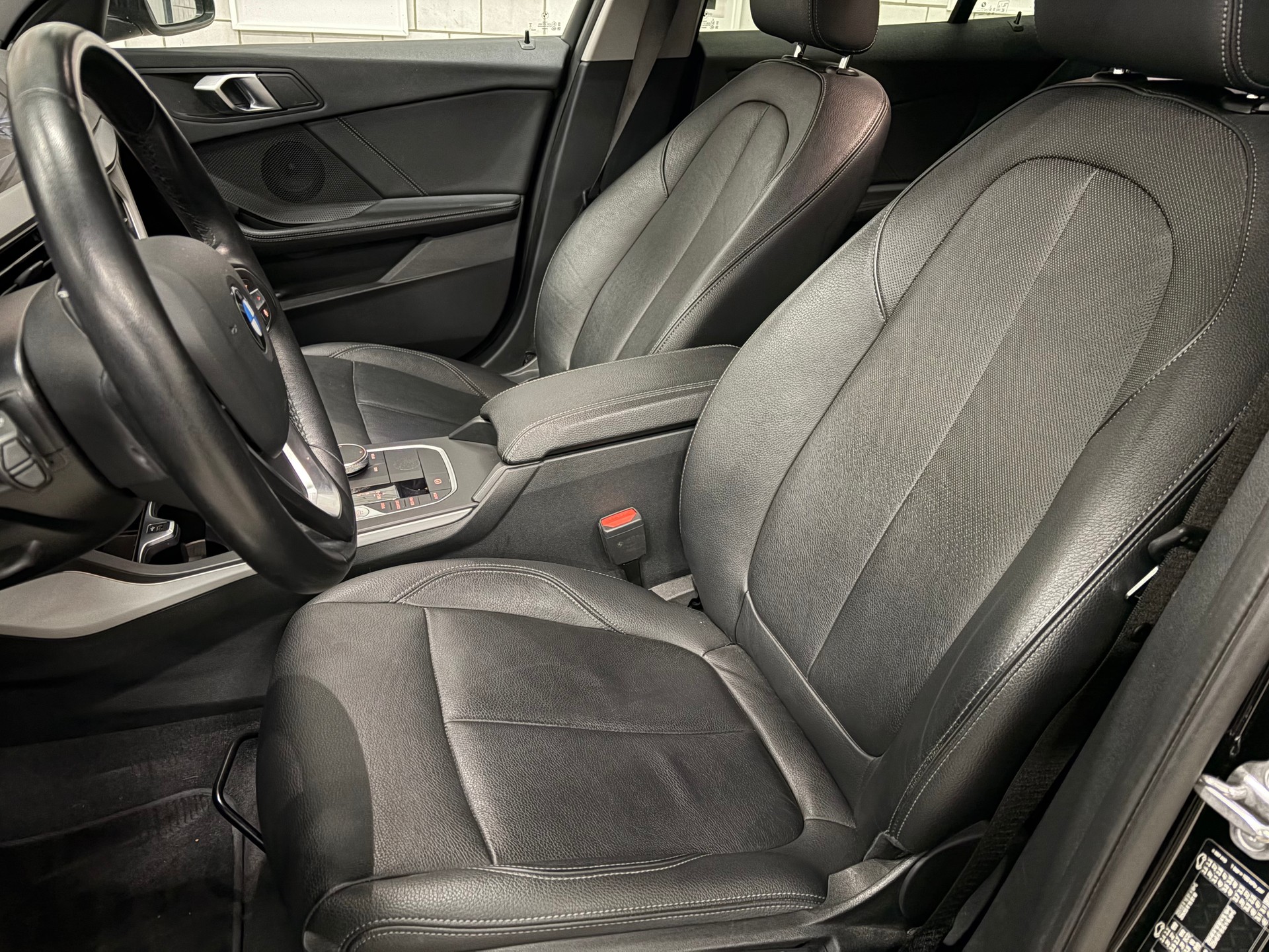 BMW 118i Steptronic-image-6