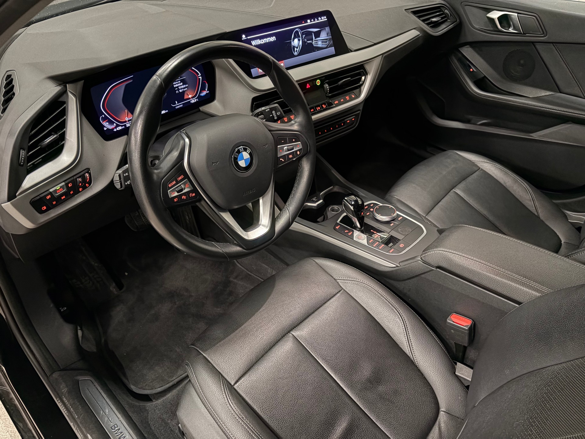 BMW 118i Steptronic-image-5