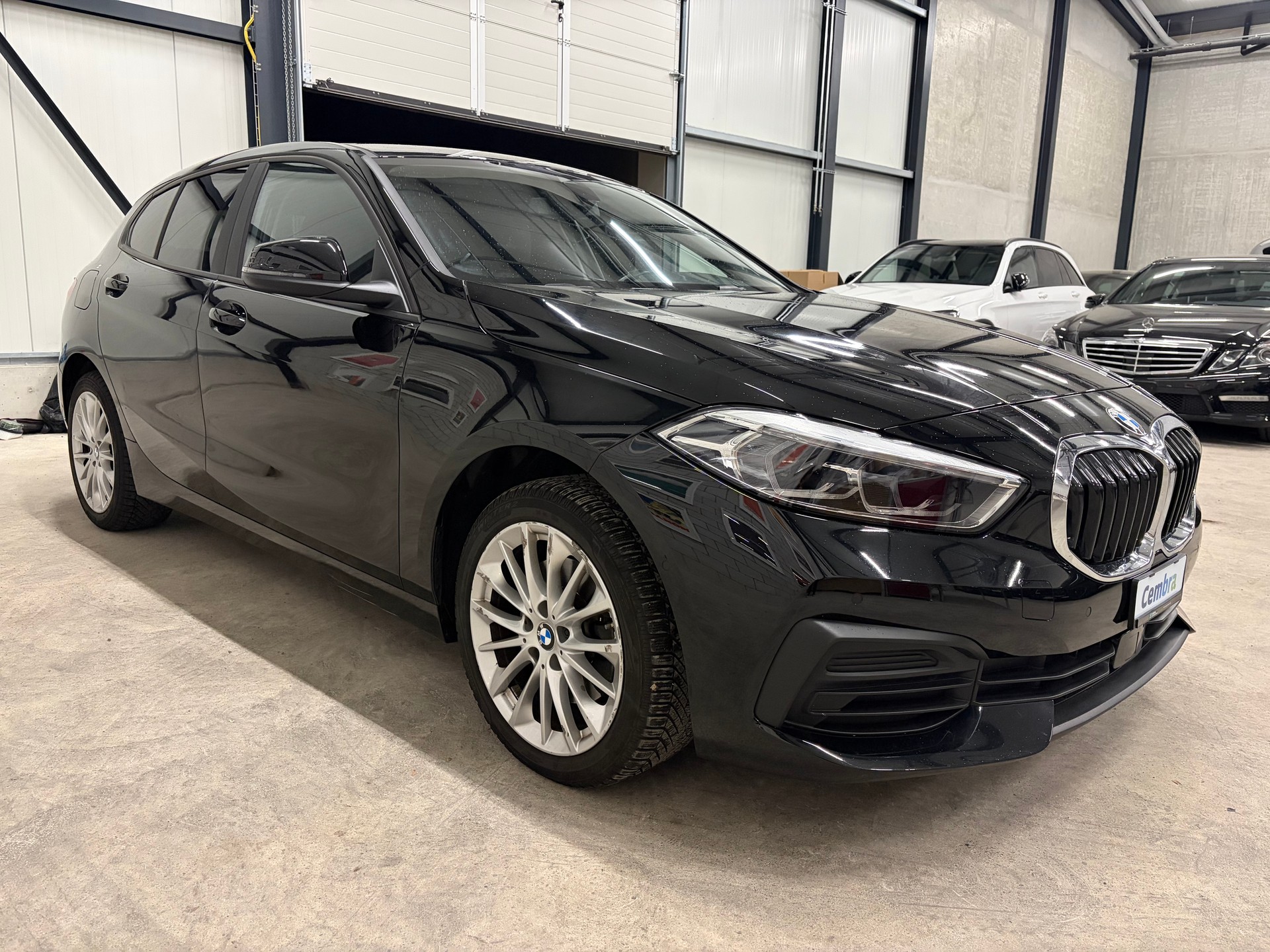 BMW 118i Steptronic-image-4