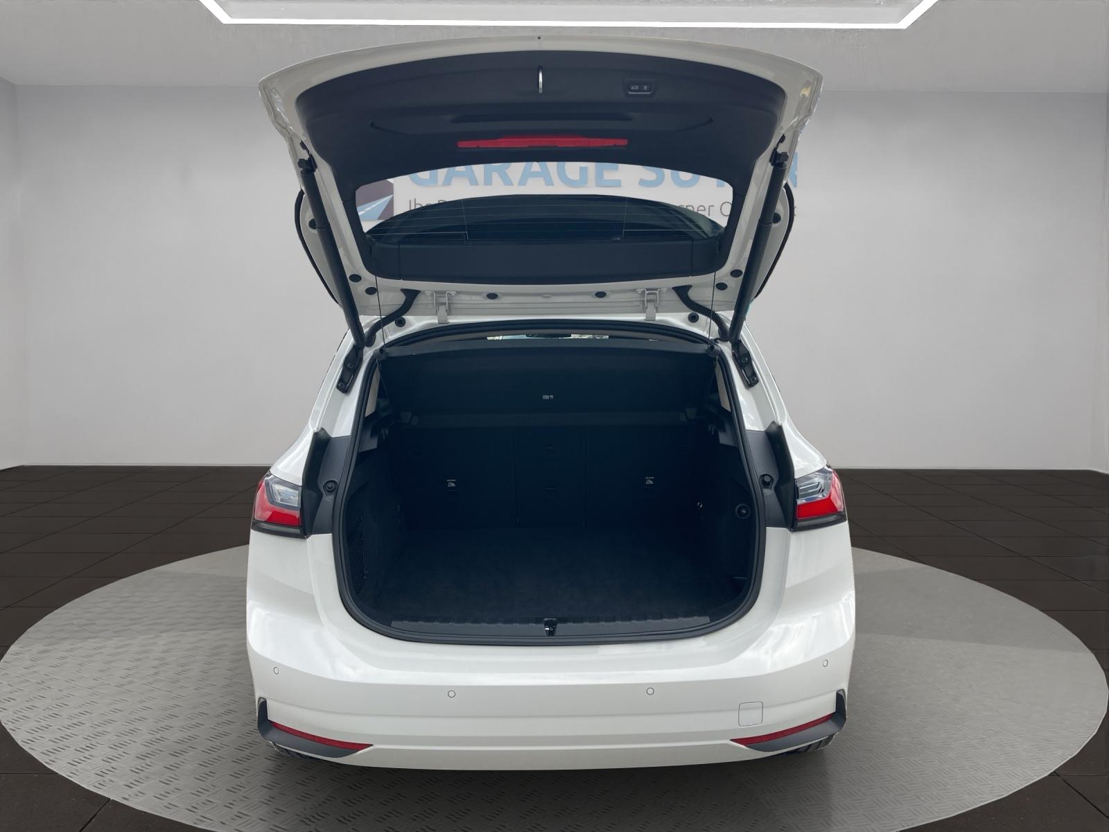 BMW 223d xDrive Active Tourer-image-14