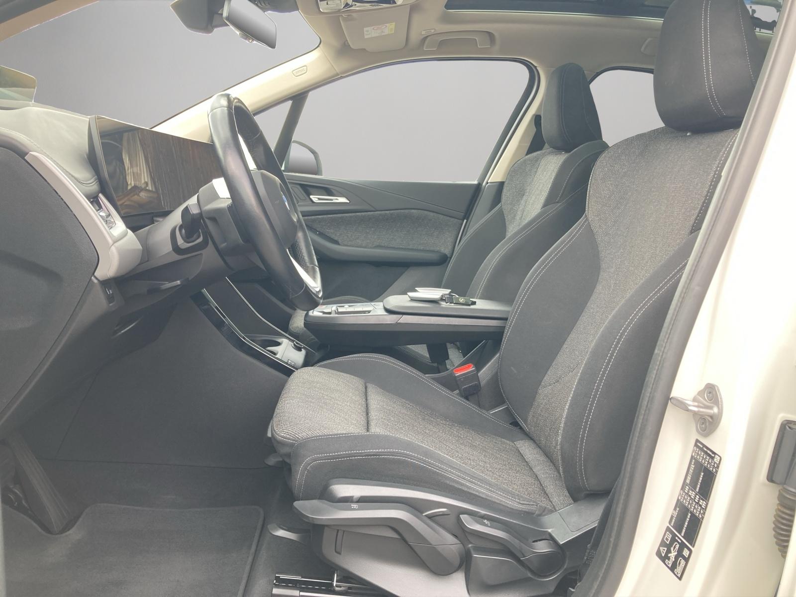 BMW 223d xDrive Active Tourer-image-10