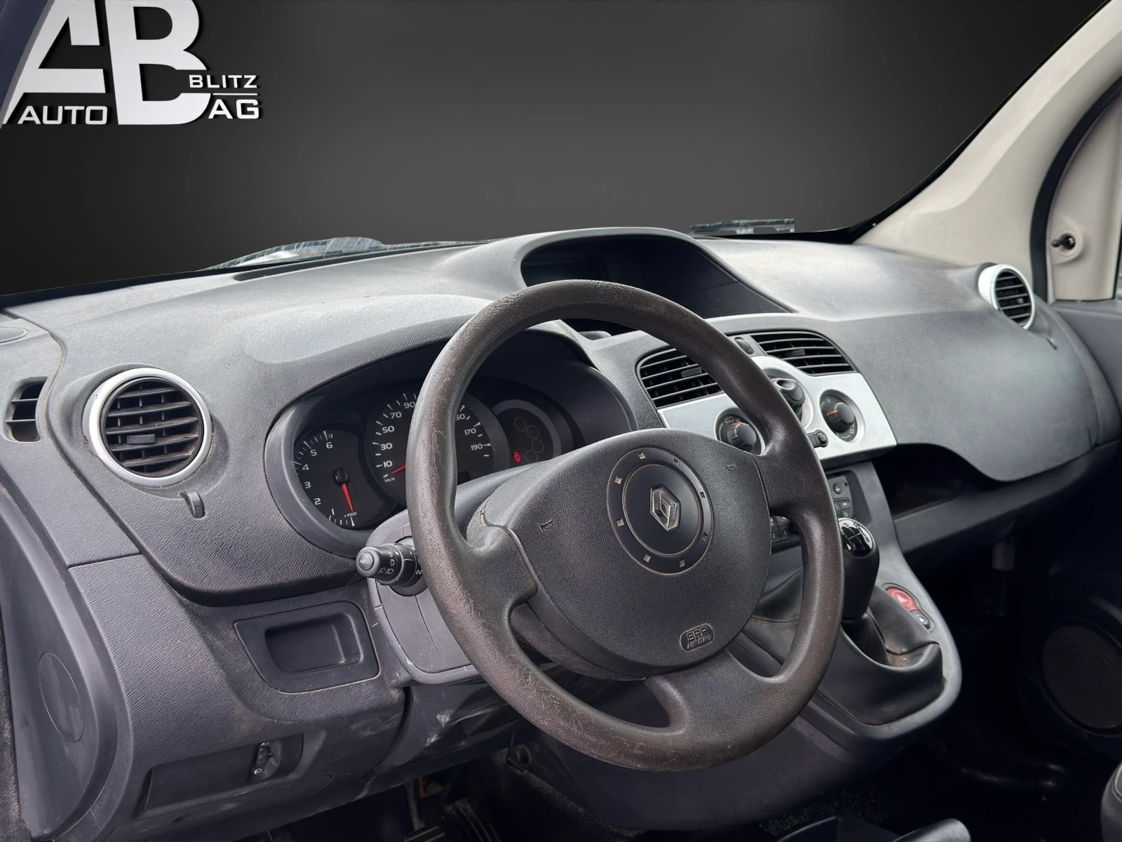 RENAULT Kangoo Maxi dCi 90-image-7