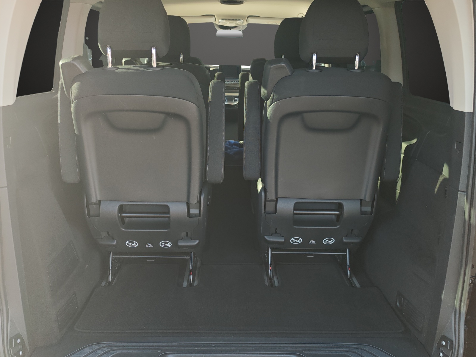 MERCEDES-BENZ V 250 d kurz 4Matic 9G-Tronic-image-5