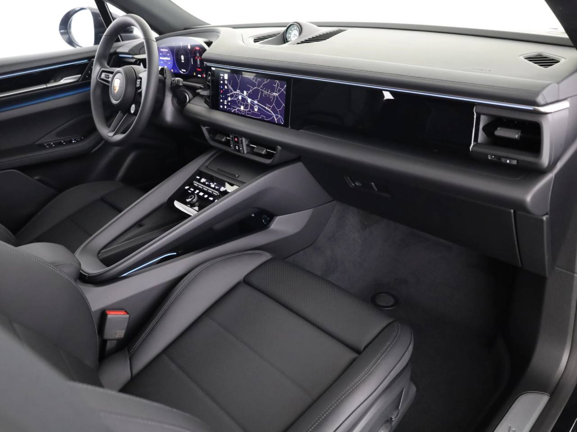 PORSCHE Macan 4-image-17