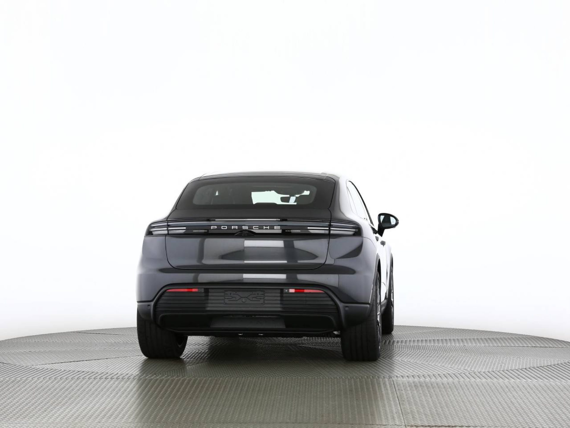 PORSCHE Macan 4-image-5