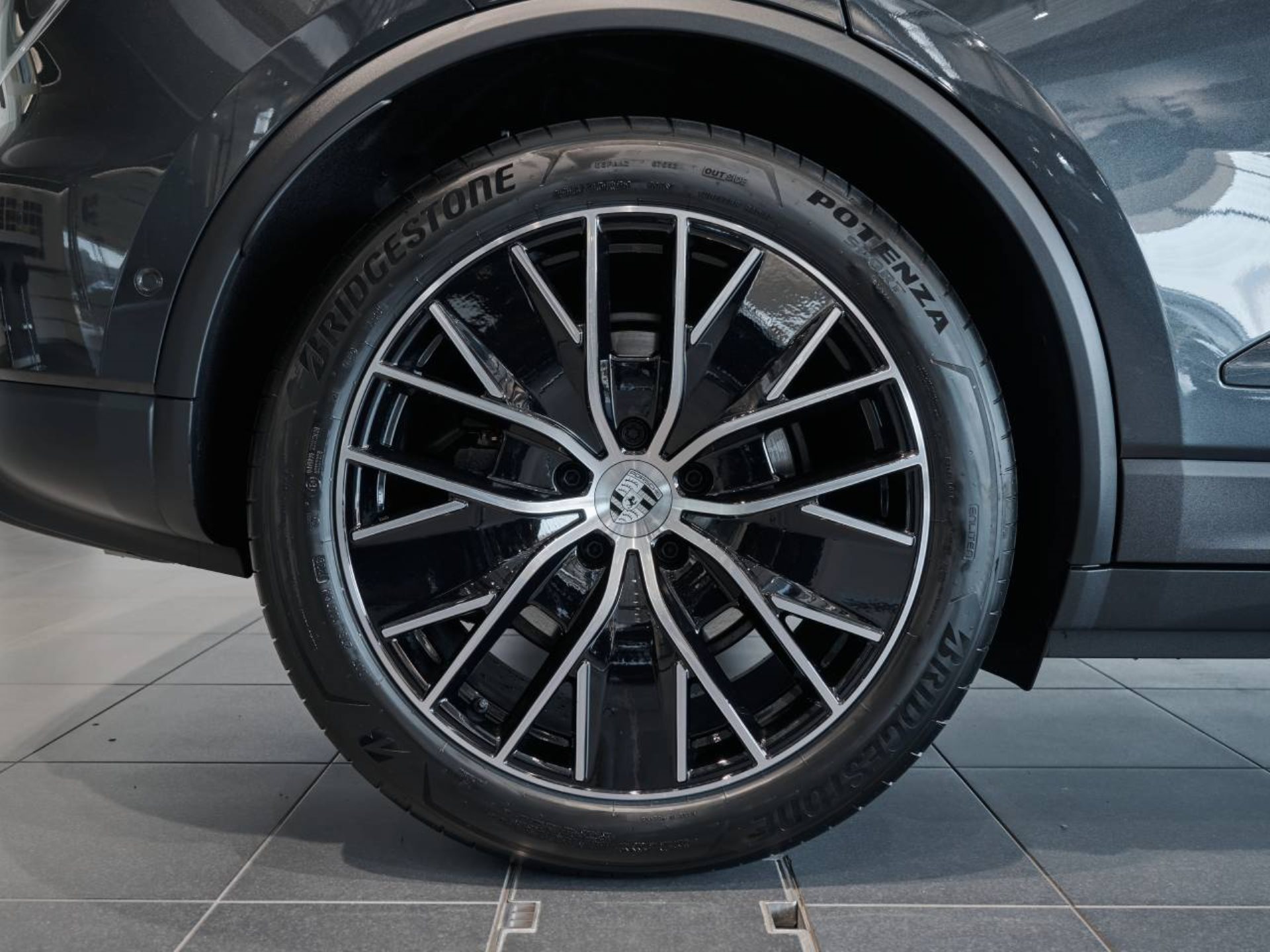 PORSCHE Macan 4-image-31
