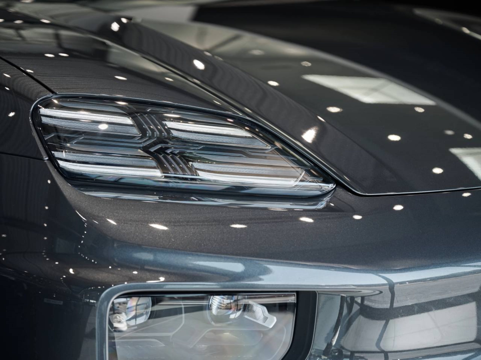 PORSCHE Macan 4-image-24
