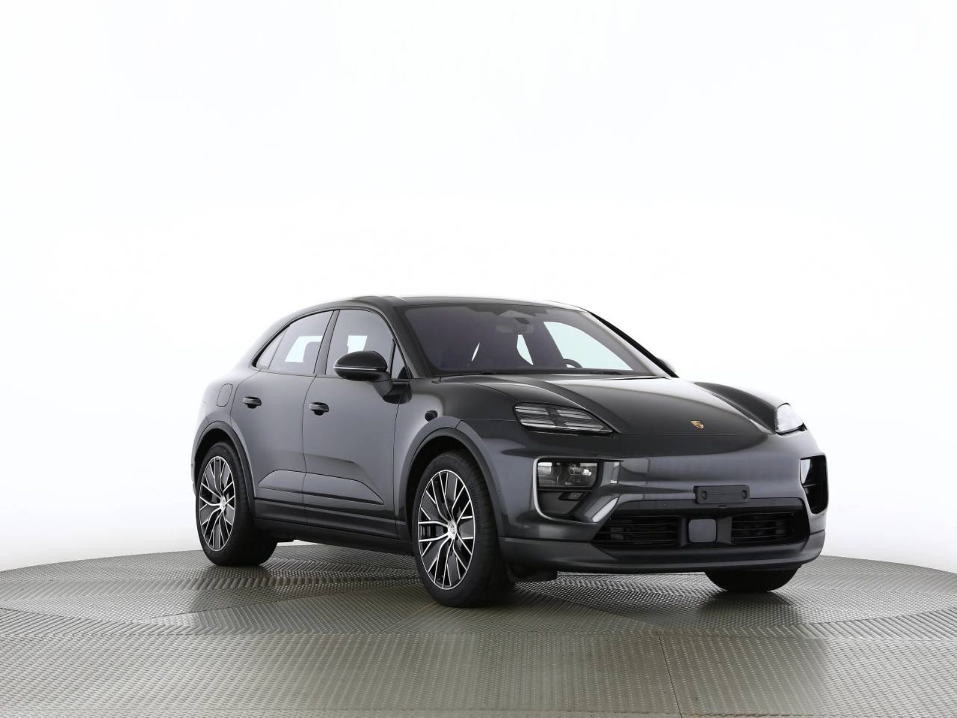 PORSCHE Macan 4