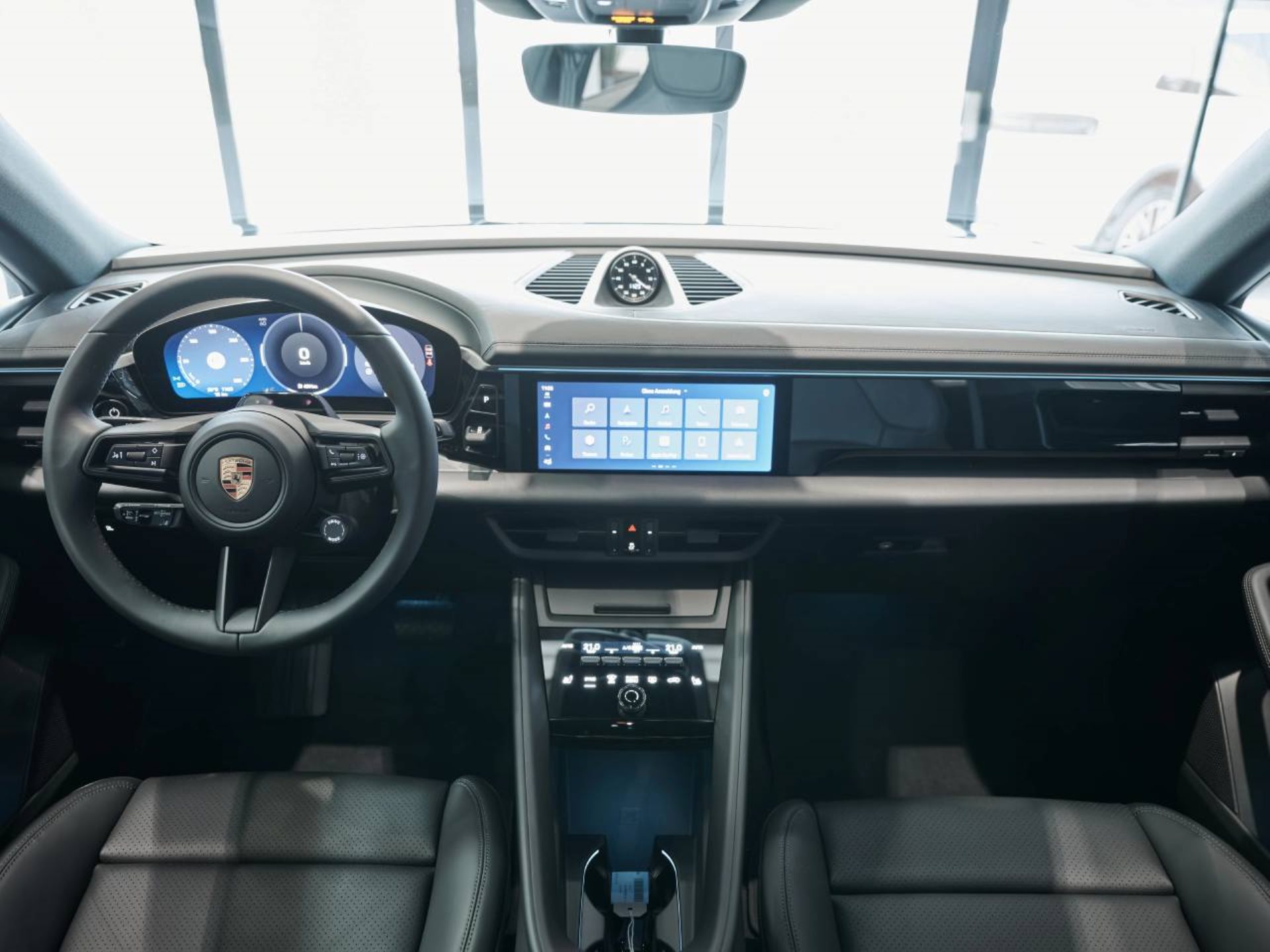 PORSCHE Macan 4-image-16