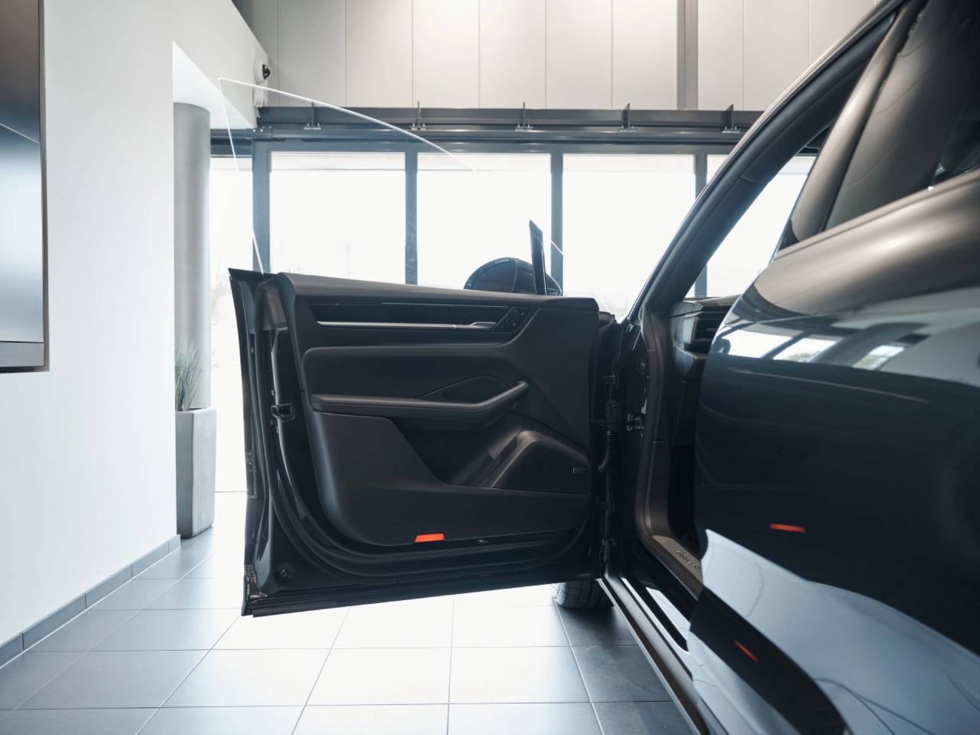 PORSCHE Macan 4-image-20
