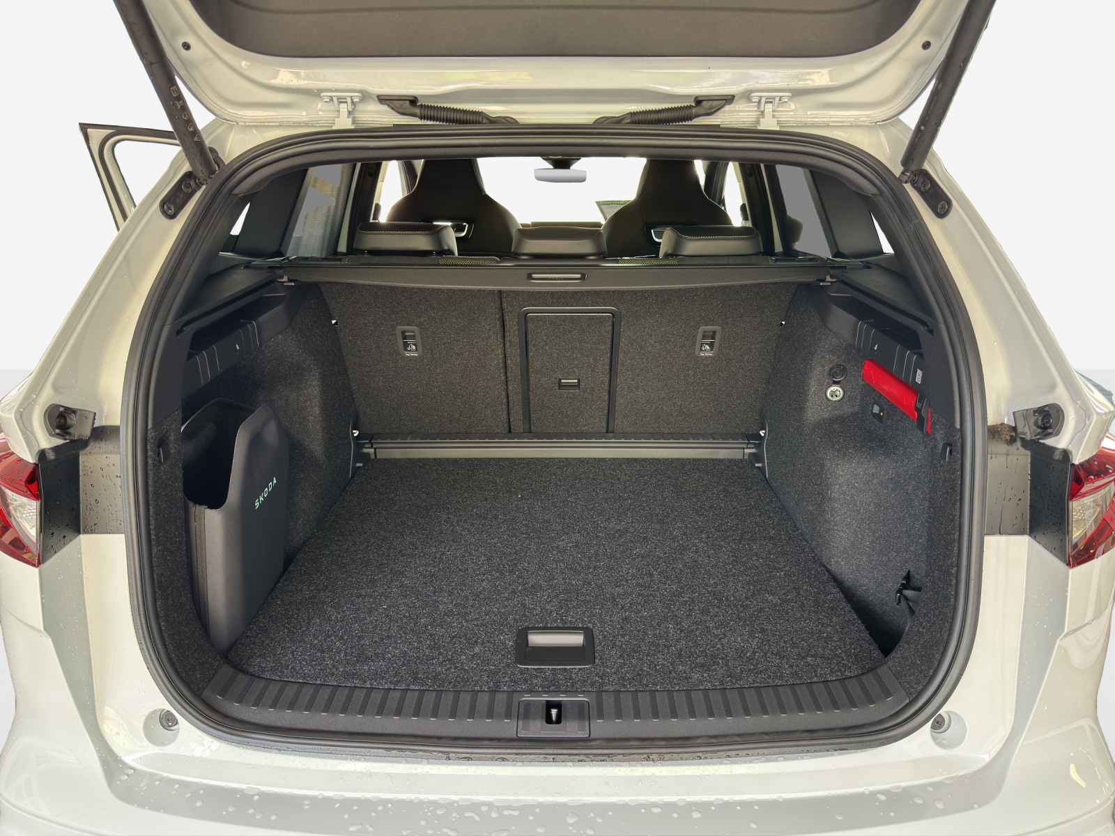 SKODA Enyaq 4x4 RS-image-12
