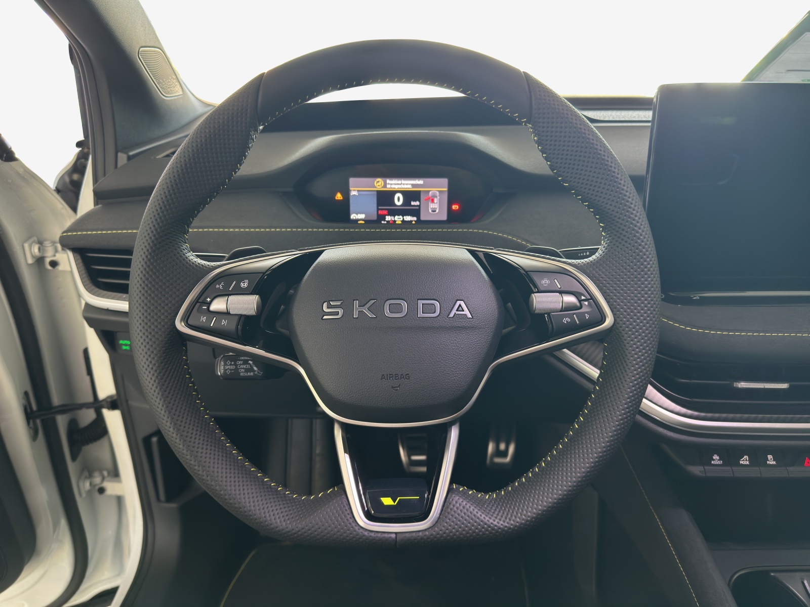 SKODA Enyaq 4x4 RS-image-9