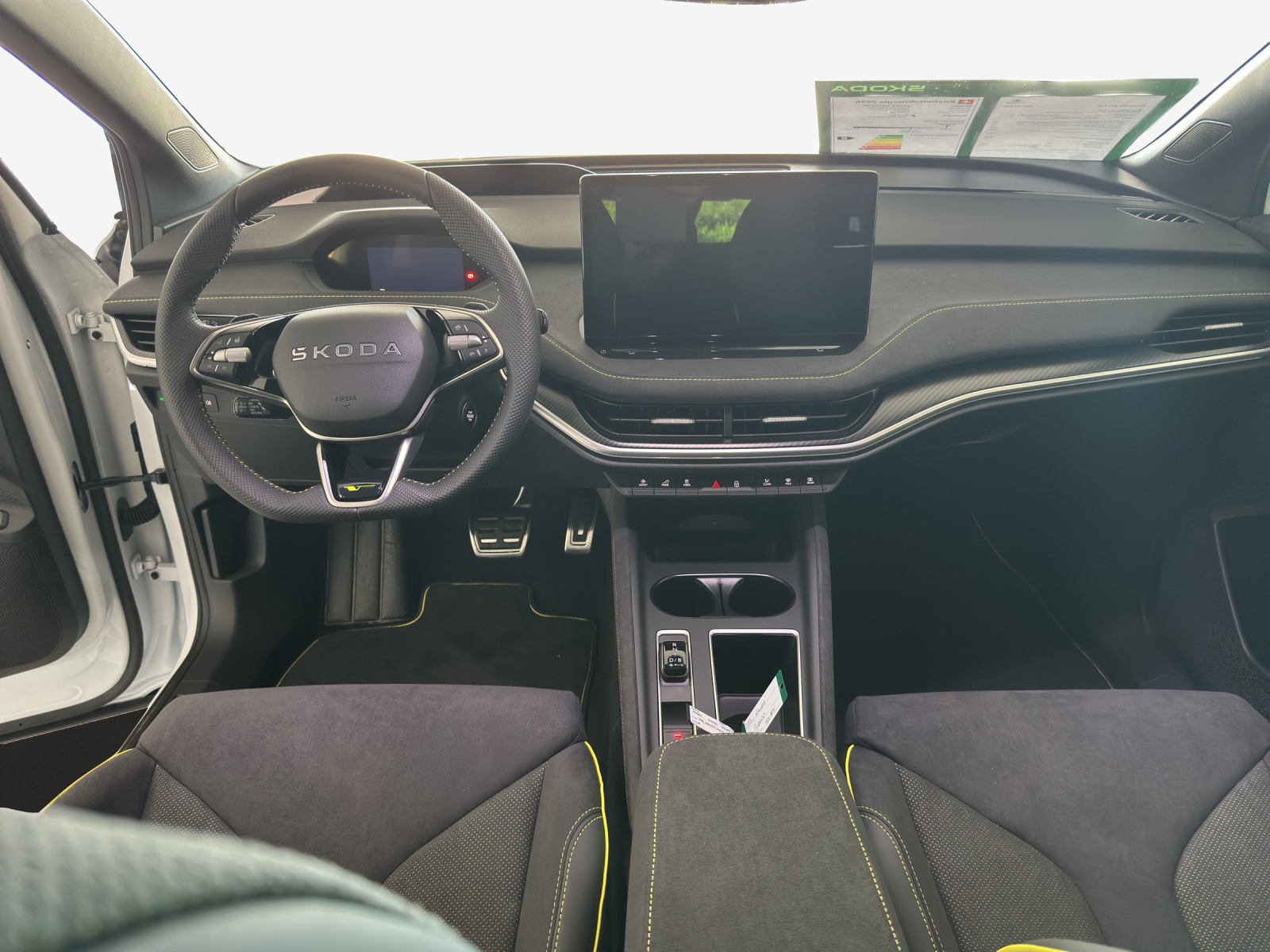 SKODA Enyaq 4x4 RS-image-8