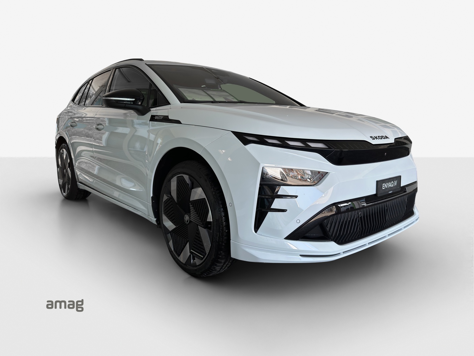 SKODA Enyaq 4x4 RS-image-5