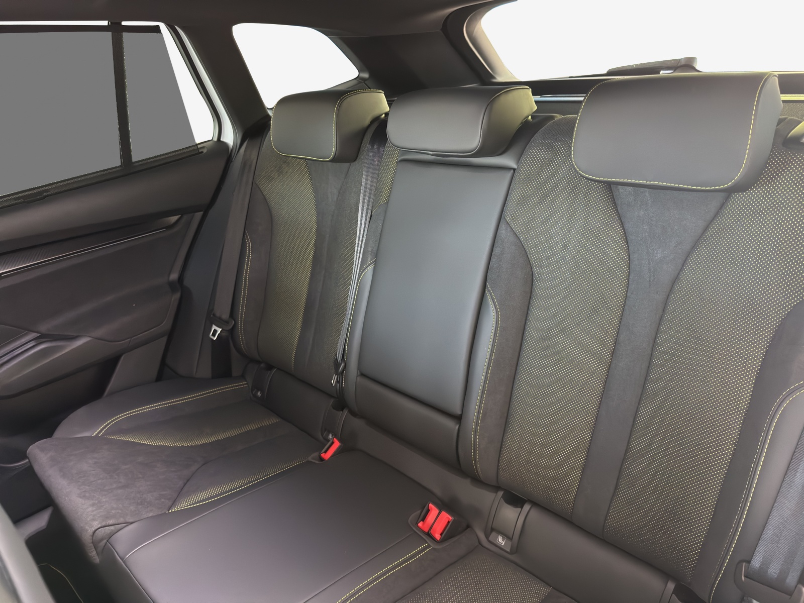 SKODA Enyaq 4x4 RS-image-11