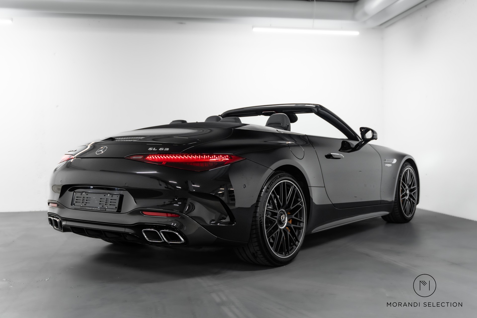 MERCEDES-BENZ AMG SL 63 4matic+-showroom-element-3
