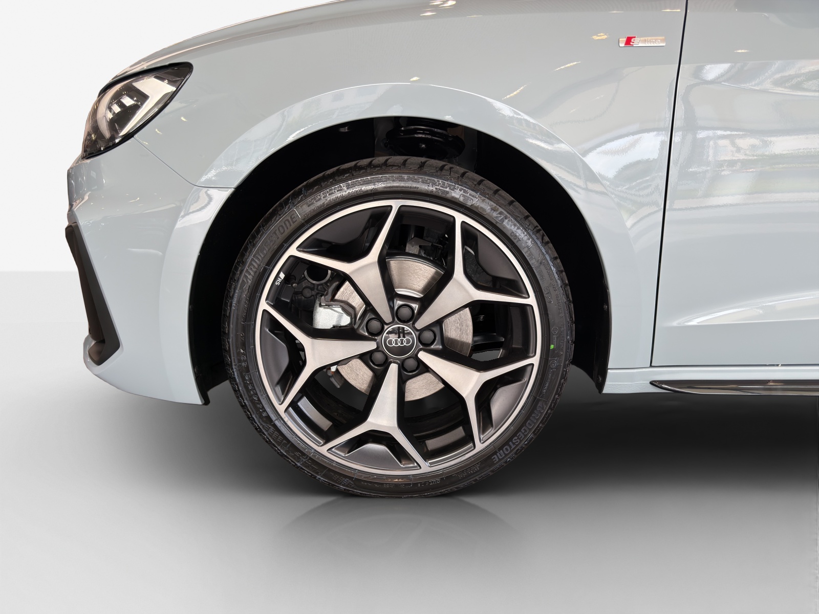 AUDI A1 Sportback 30 TFSI S Line Attraction S-tronic-image-2
