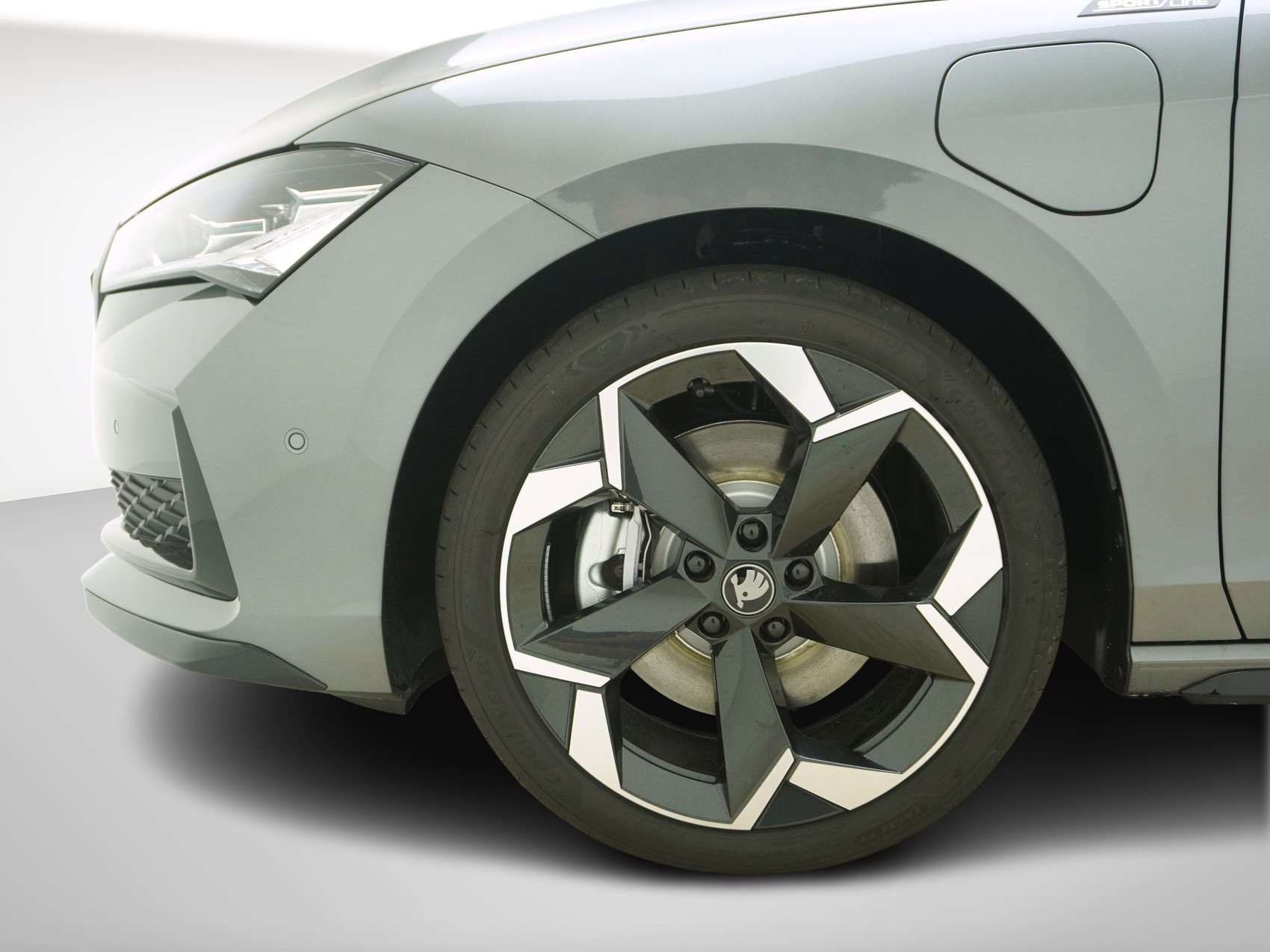 SKODA Superb 1.5 TSI Plug-in-Hybrid Sportline DSG-image-9