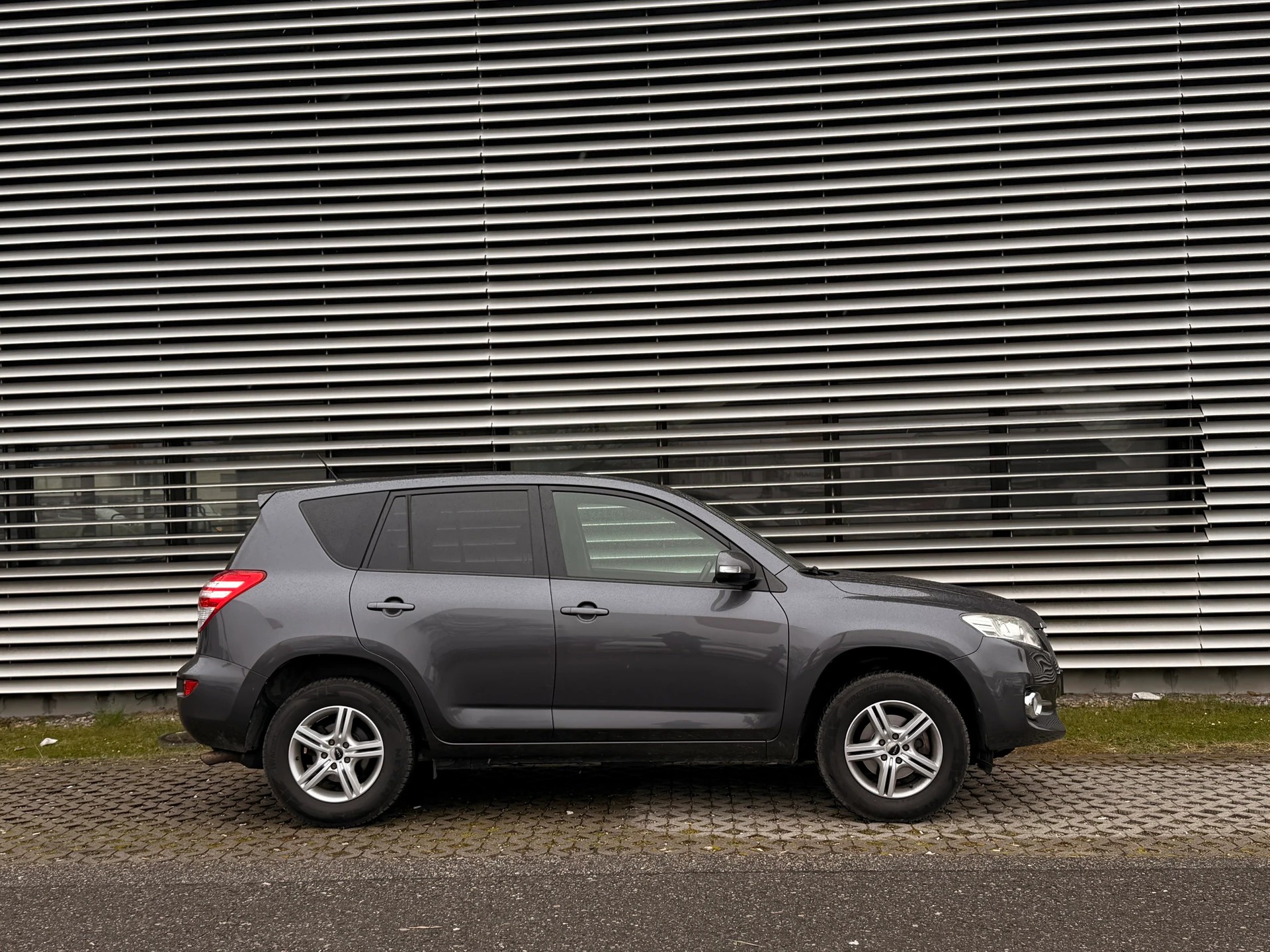 TOYOTA RAV-4 2.0 16V Linea Sol Multidrive-image-1