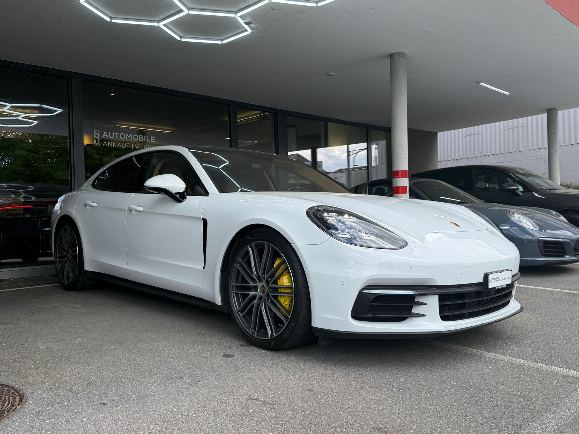 PORSCHE Panamera 4 PDK *CH-Fahrzeug* *Bose* *360 Kamera*-showroom-element-2