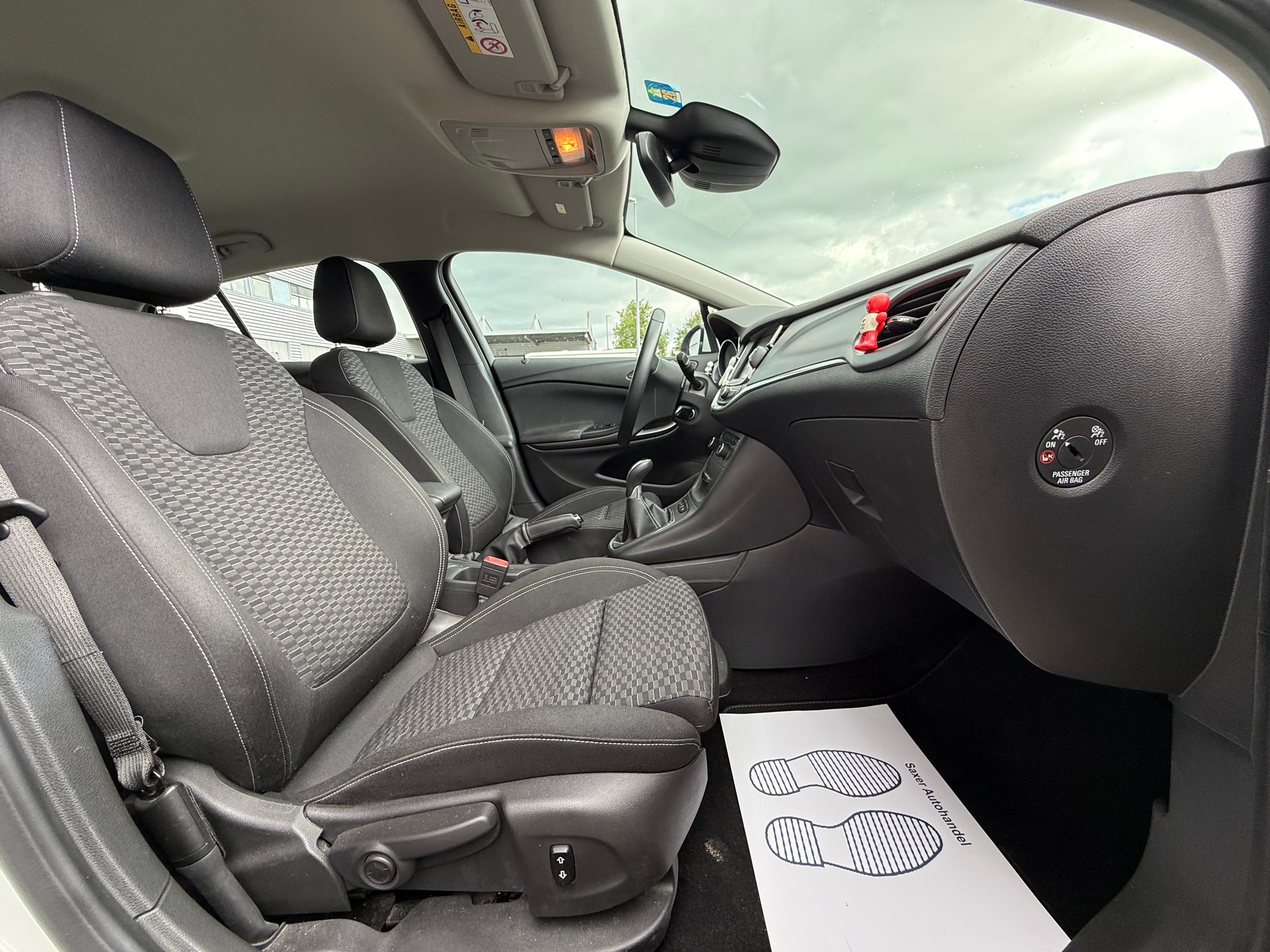 OPEL Astra 1.0i Turbo Dynamic Easytronic-image-8