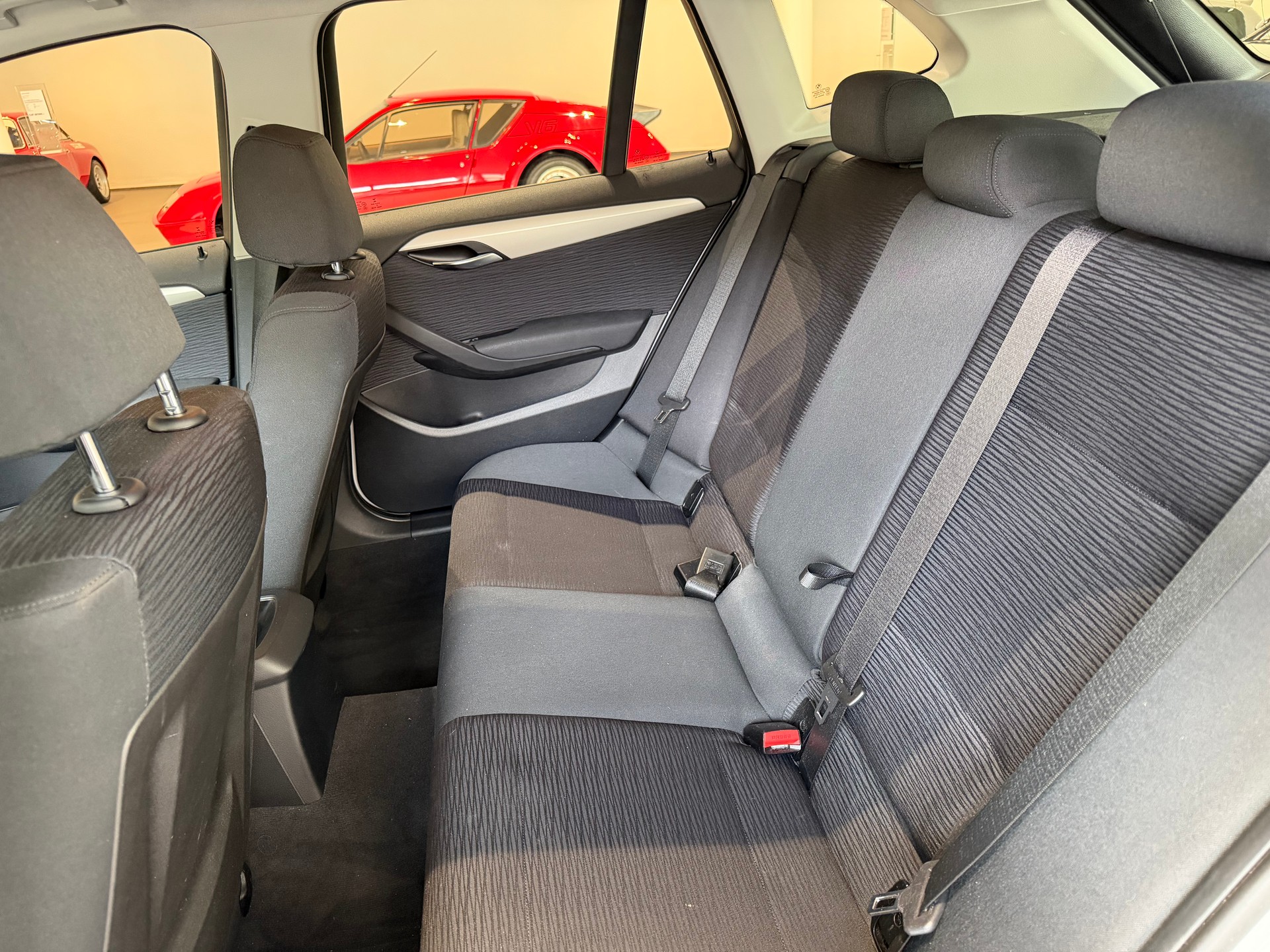 BMW X1 xDrive 18d Steptronic-image-8