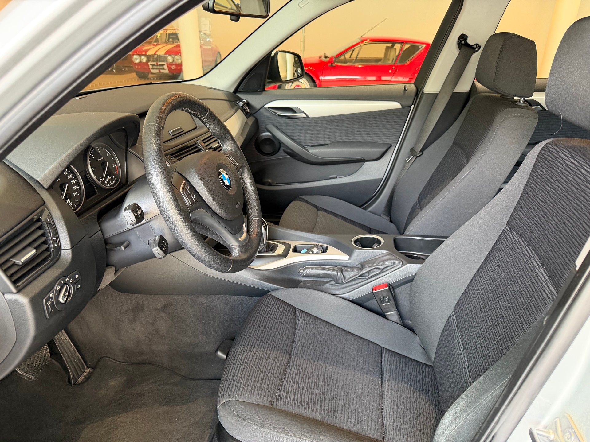 BMW X1 xDrive 18d Steptronic-image-6
