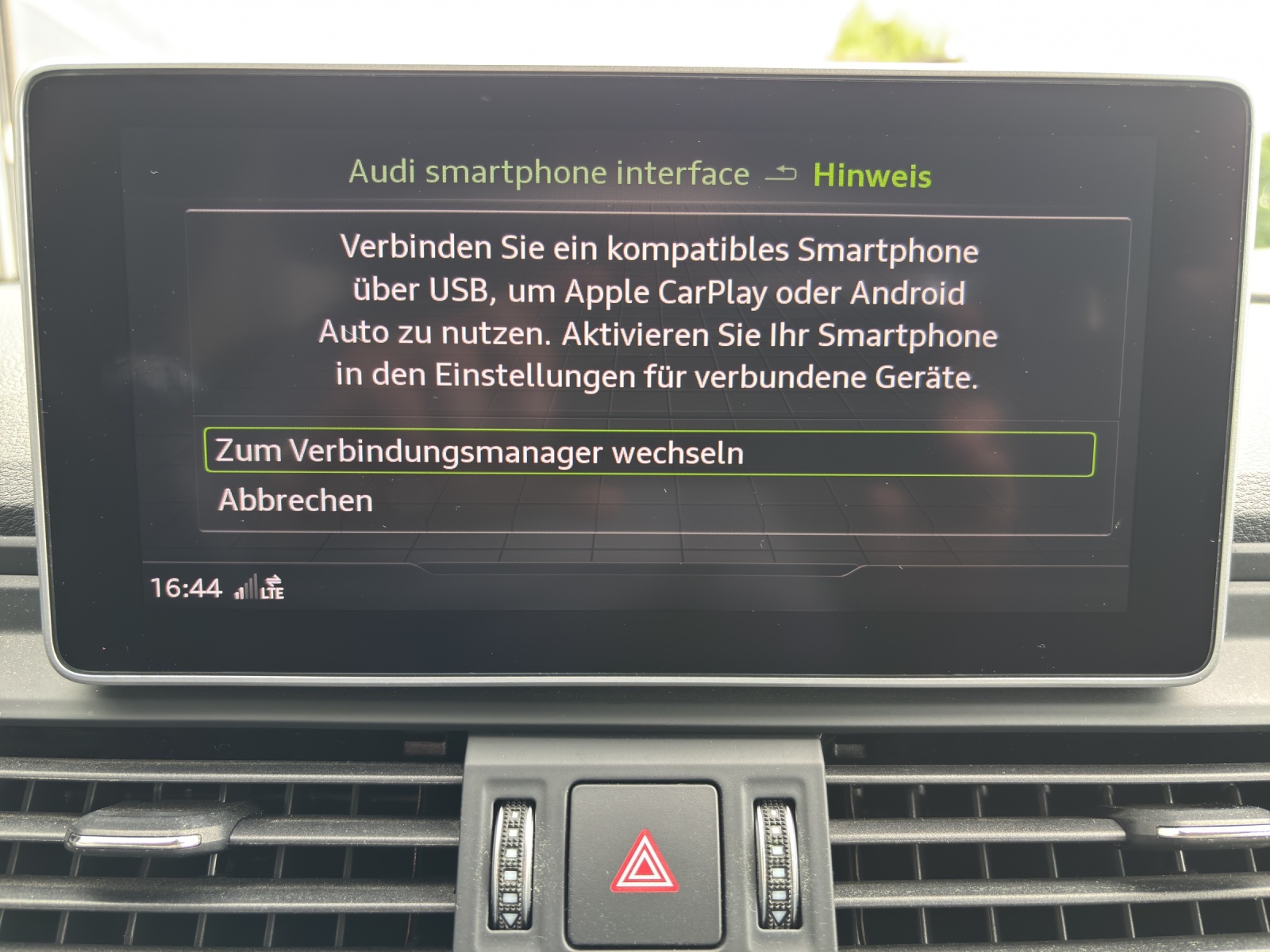 AUDI Q5 40 TDI quattro S-tronic mit AHK & Winterräder-image-25