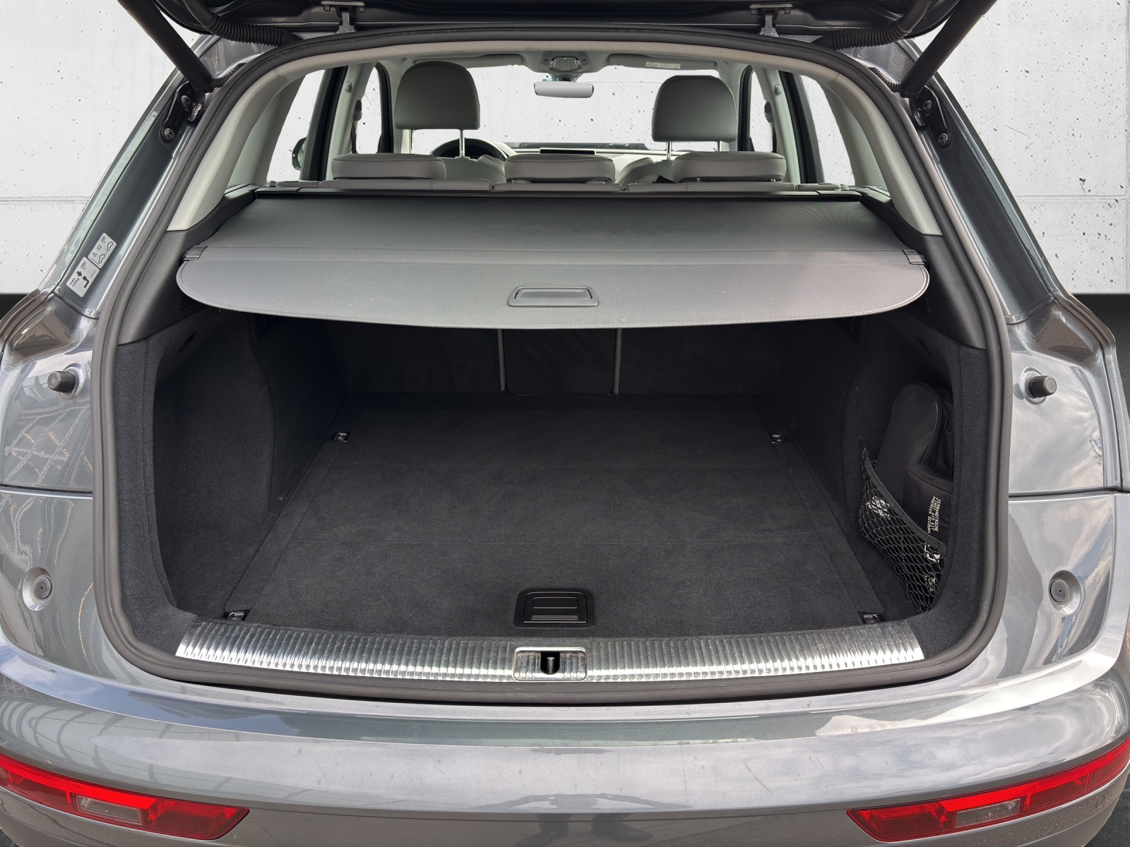 AUDI Q5 40 TDI quattro S-tronic mit AHK & Winterräder-image-7
