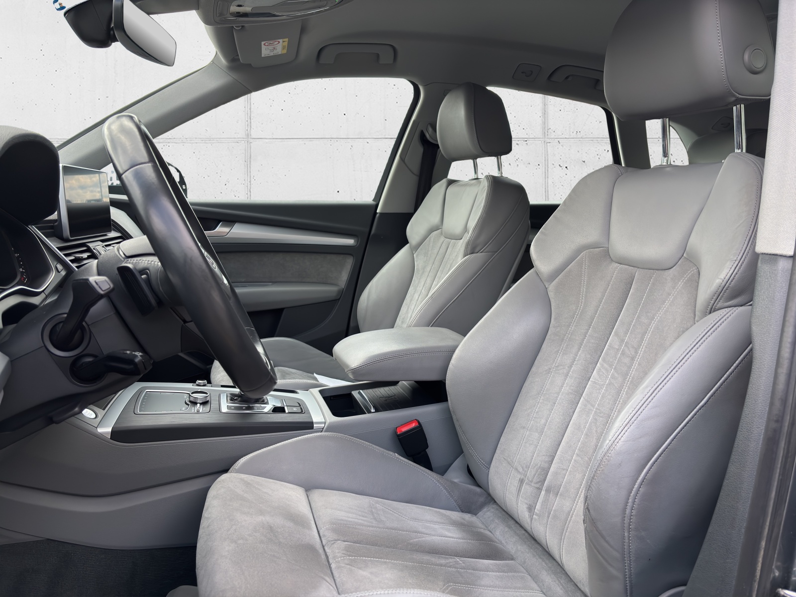 AUDI Q5 40 TDI quattro S-tronic mit AHK & Winterräder-image-27