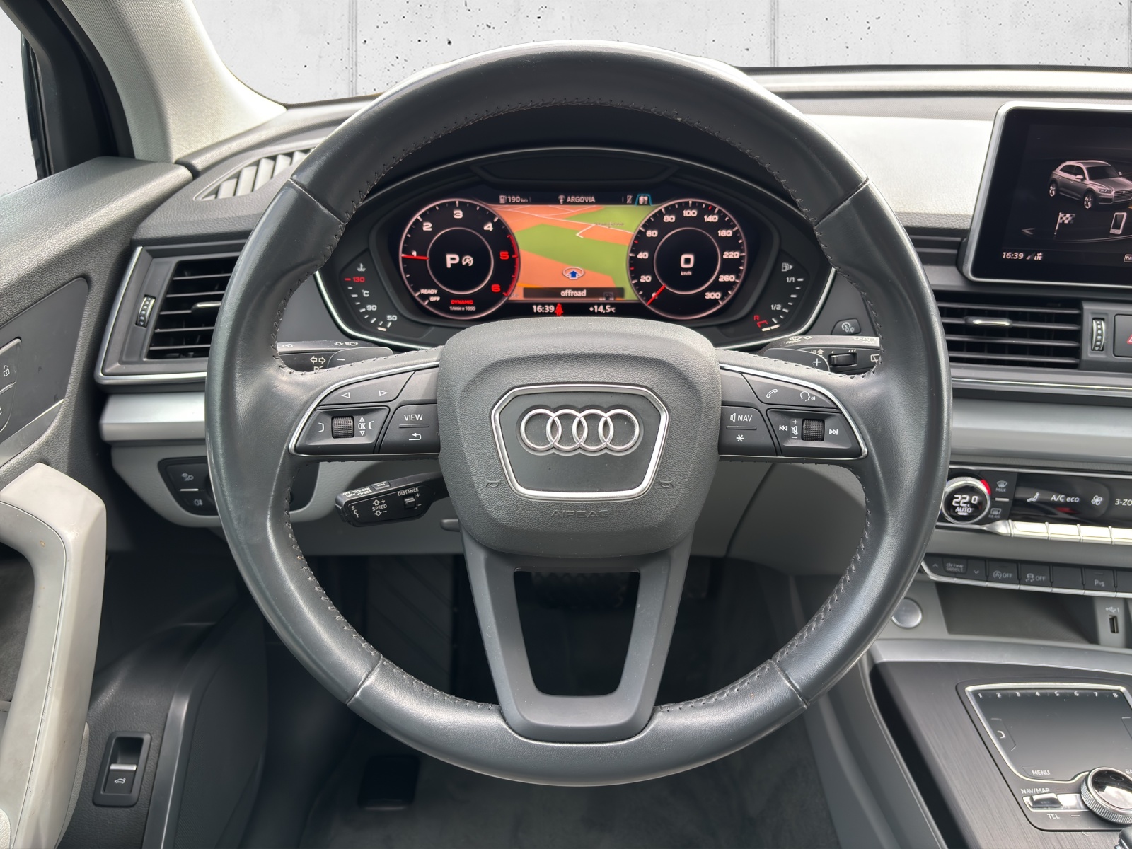 AUDI Q5 40 TDI quattro S-tronic mit AHK & Winterräder-image-13