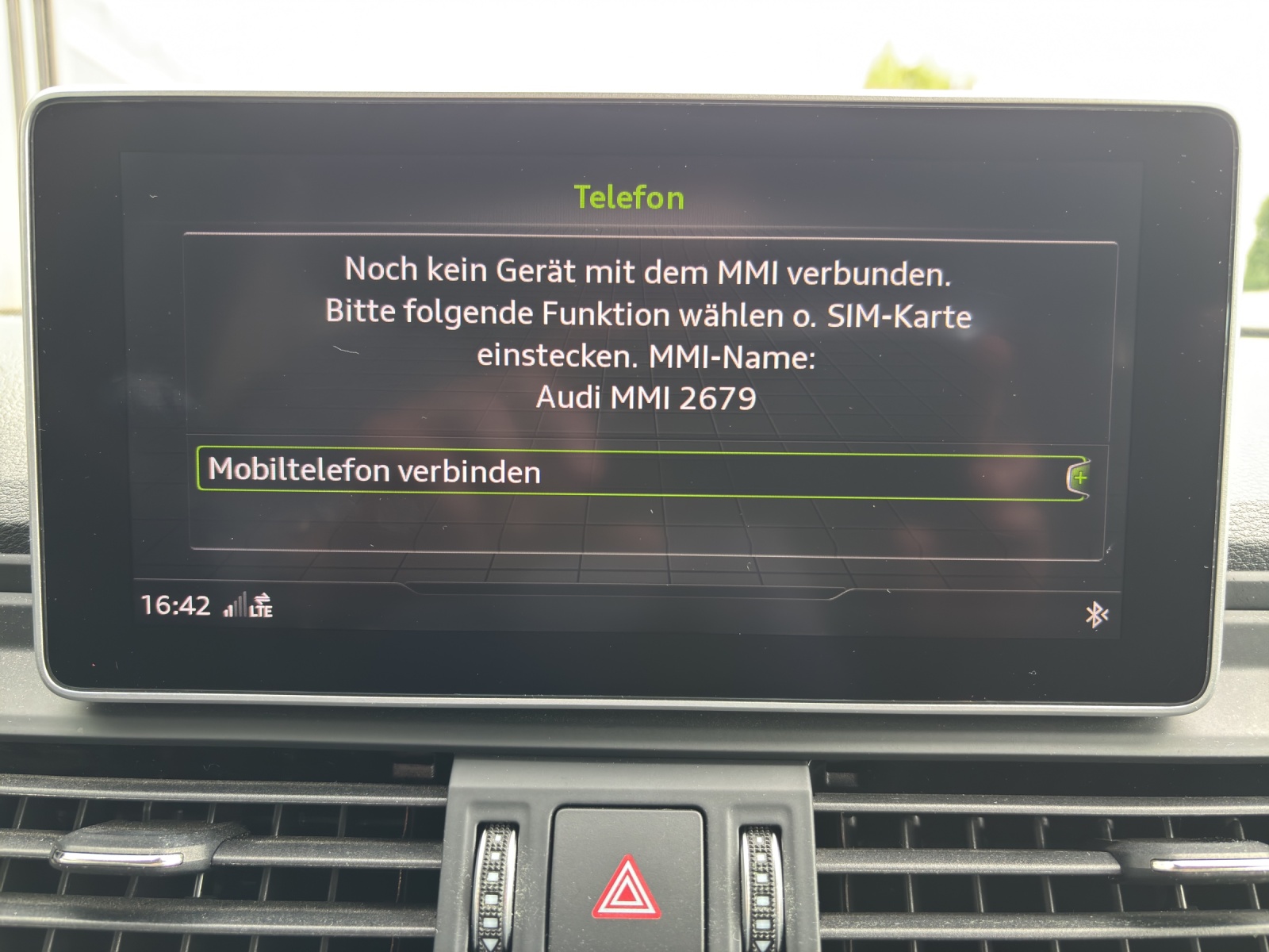 AUDI Q5 40 TDI quattro S-tronic mit AHK & Winterräder-image-24