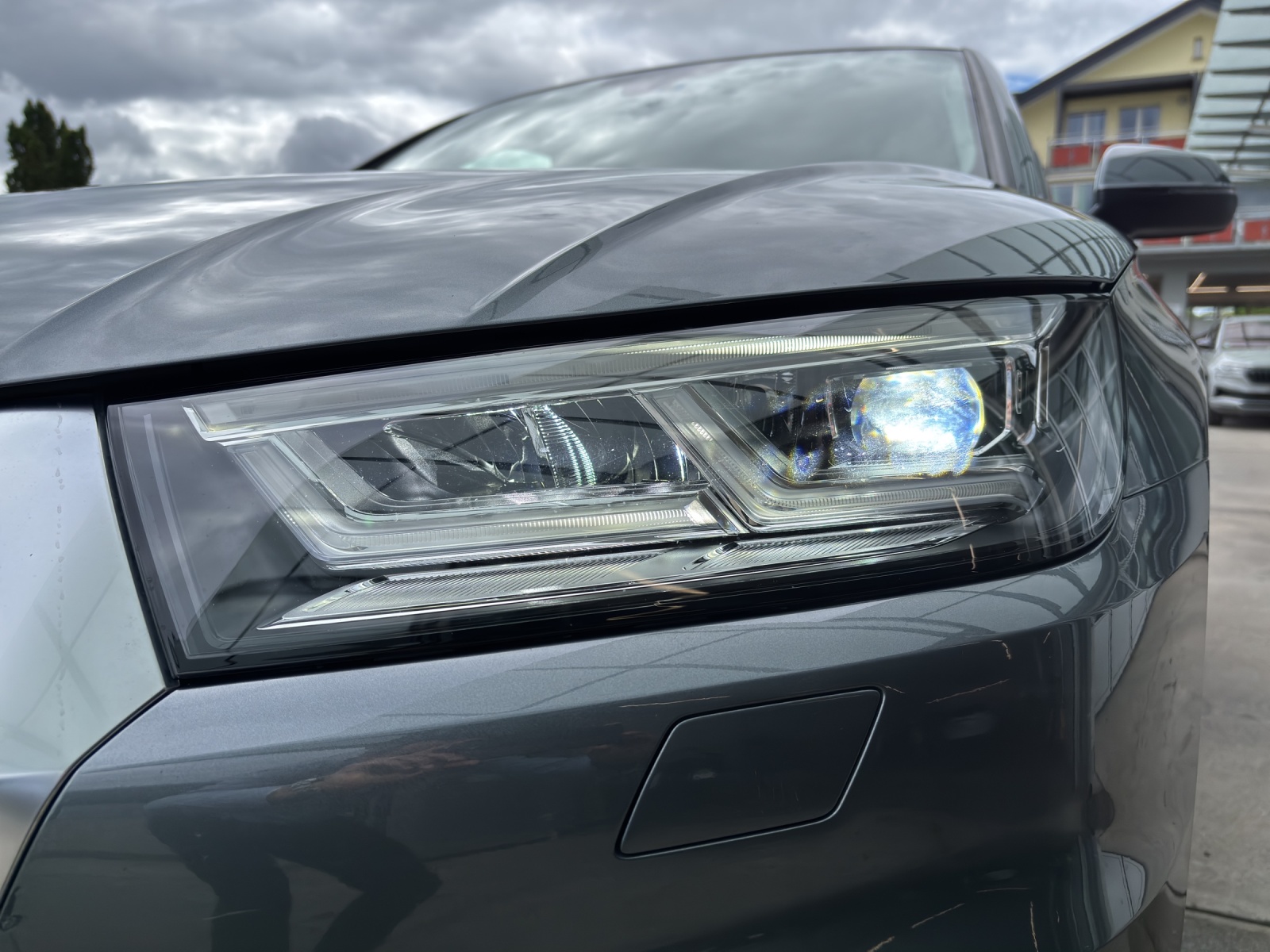 AUDI Q5 40 TDI quattro S-tronic mit AHK & Winterräder-image-10