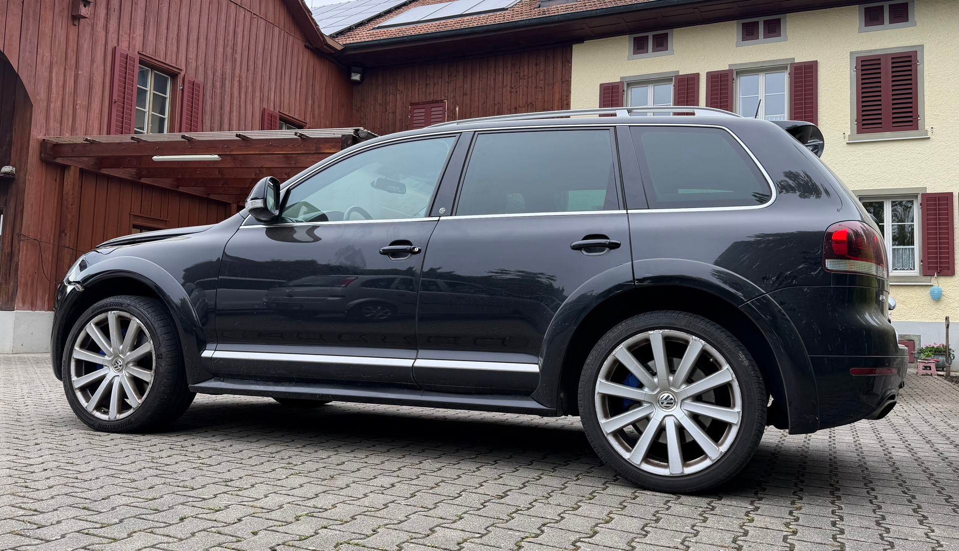 VW Touareg R50 V10 Automatic-image-3