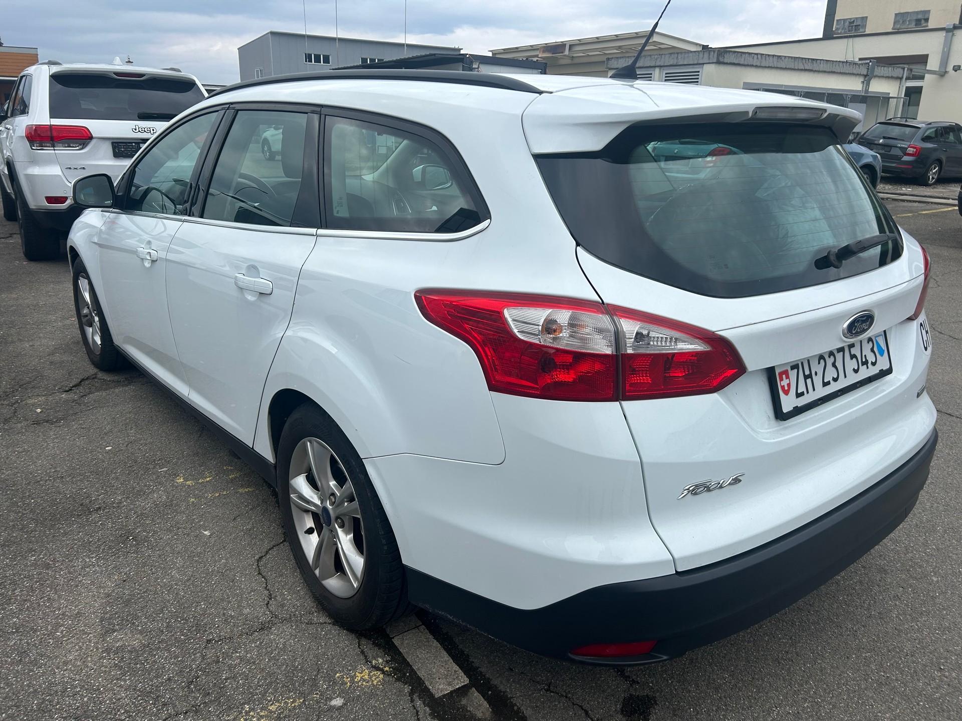 FORD Focus 1.0 SCTi Carving-image-5