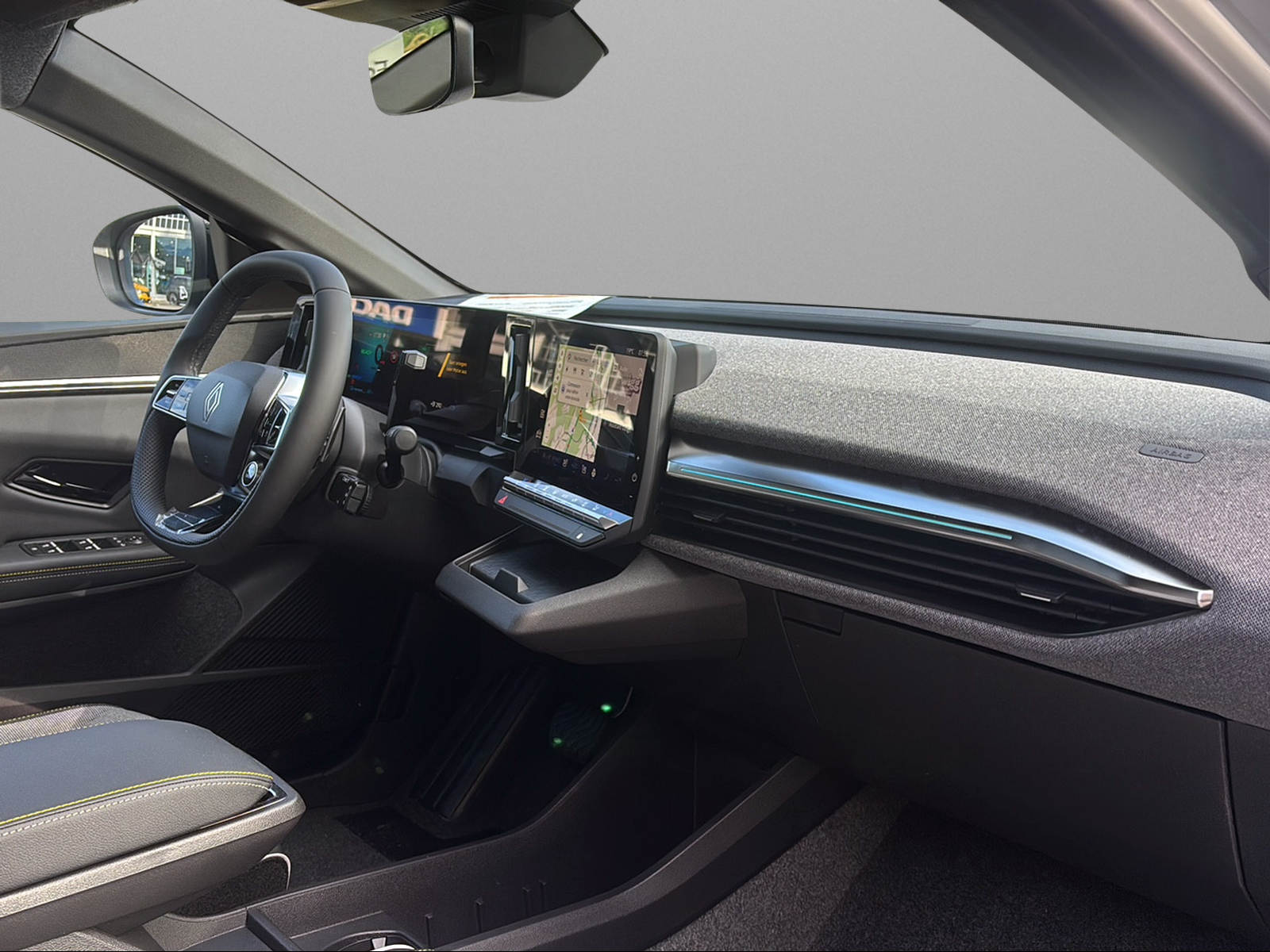 RENAULT Mégane E-TECH EV60 Techno-image-10