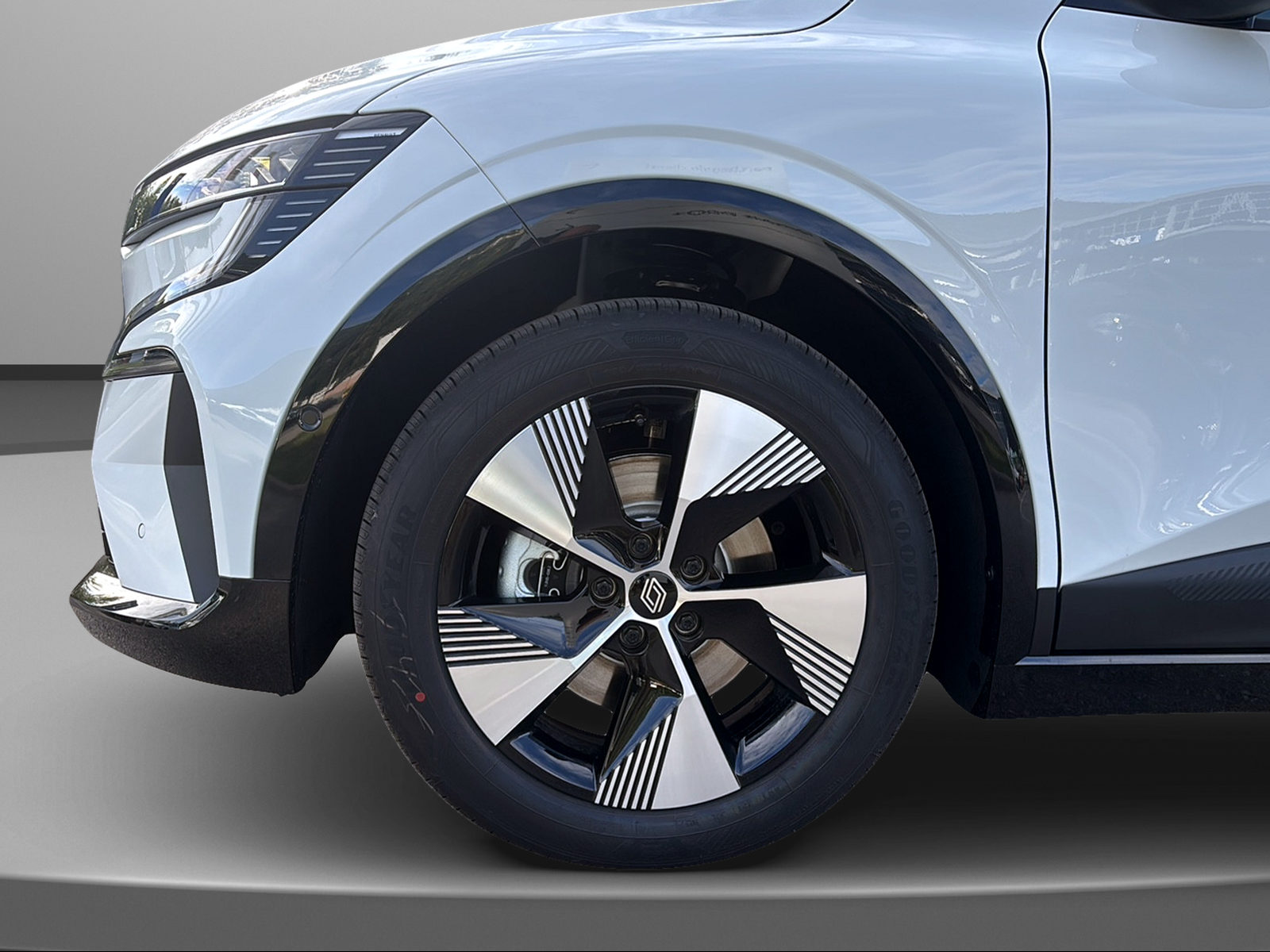 RENAULT Mégane E-TECH EV60 Techno-image-15