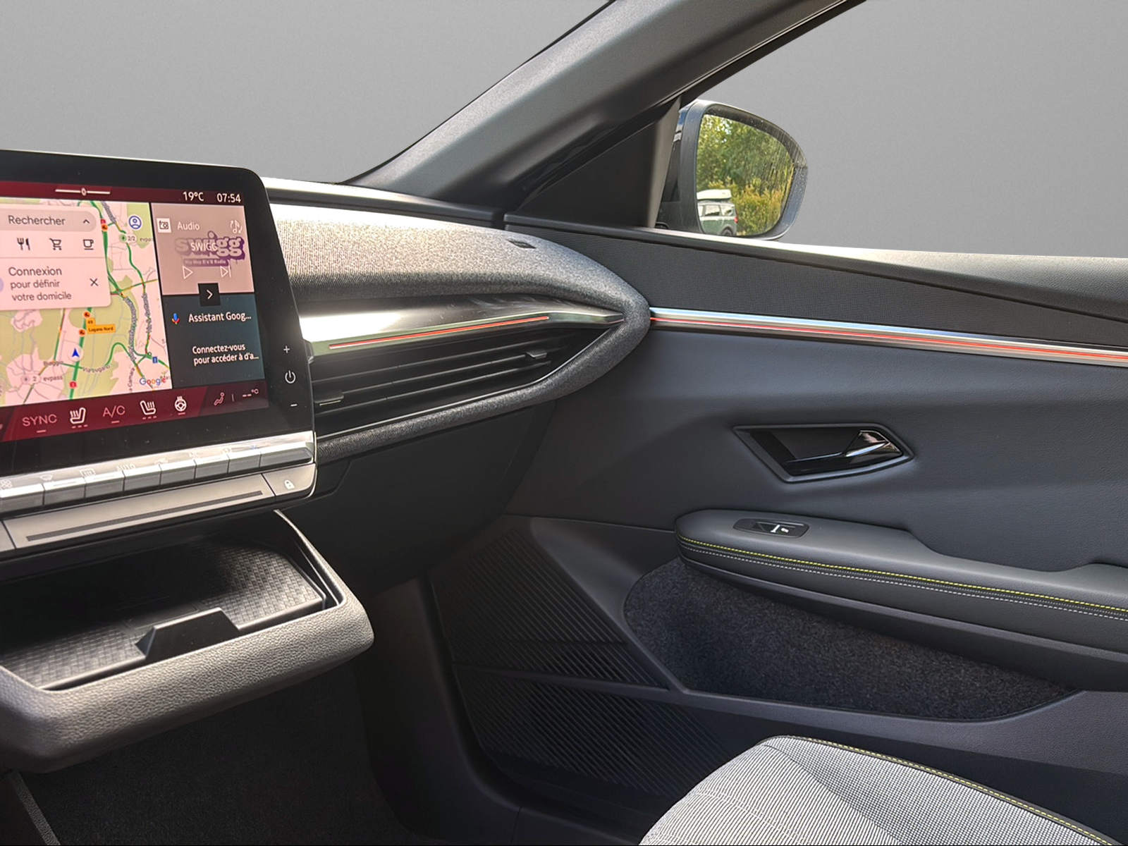 RENAULT Mégane E-TECH EV60 Techno-image-12